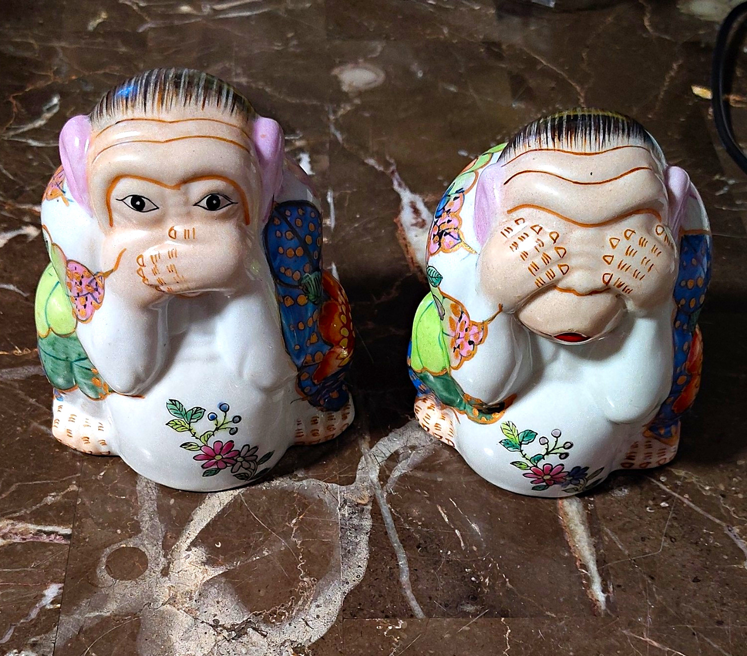 Vintage Hua Rong Tang Zhi Tobacco Leaf Three Wise Monkeys Pair See Hear No Evil
