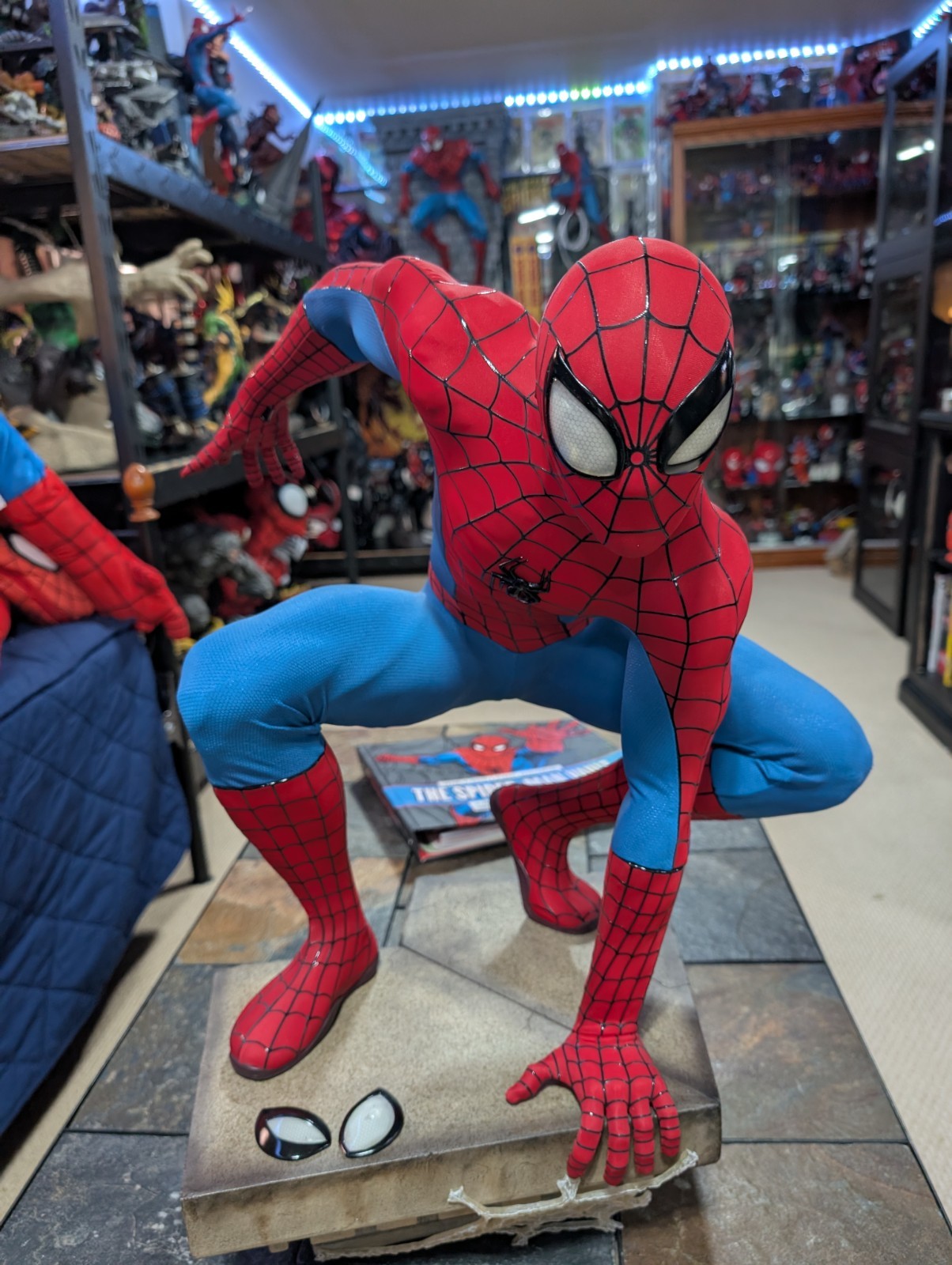 Sideshow Spider-Man (Spiderman) Legendary Scale Figure RED - #163/275 Exclusive 