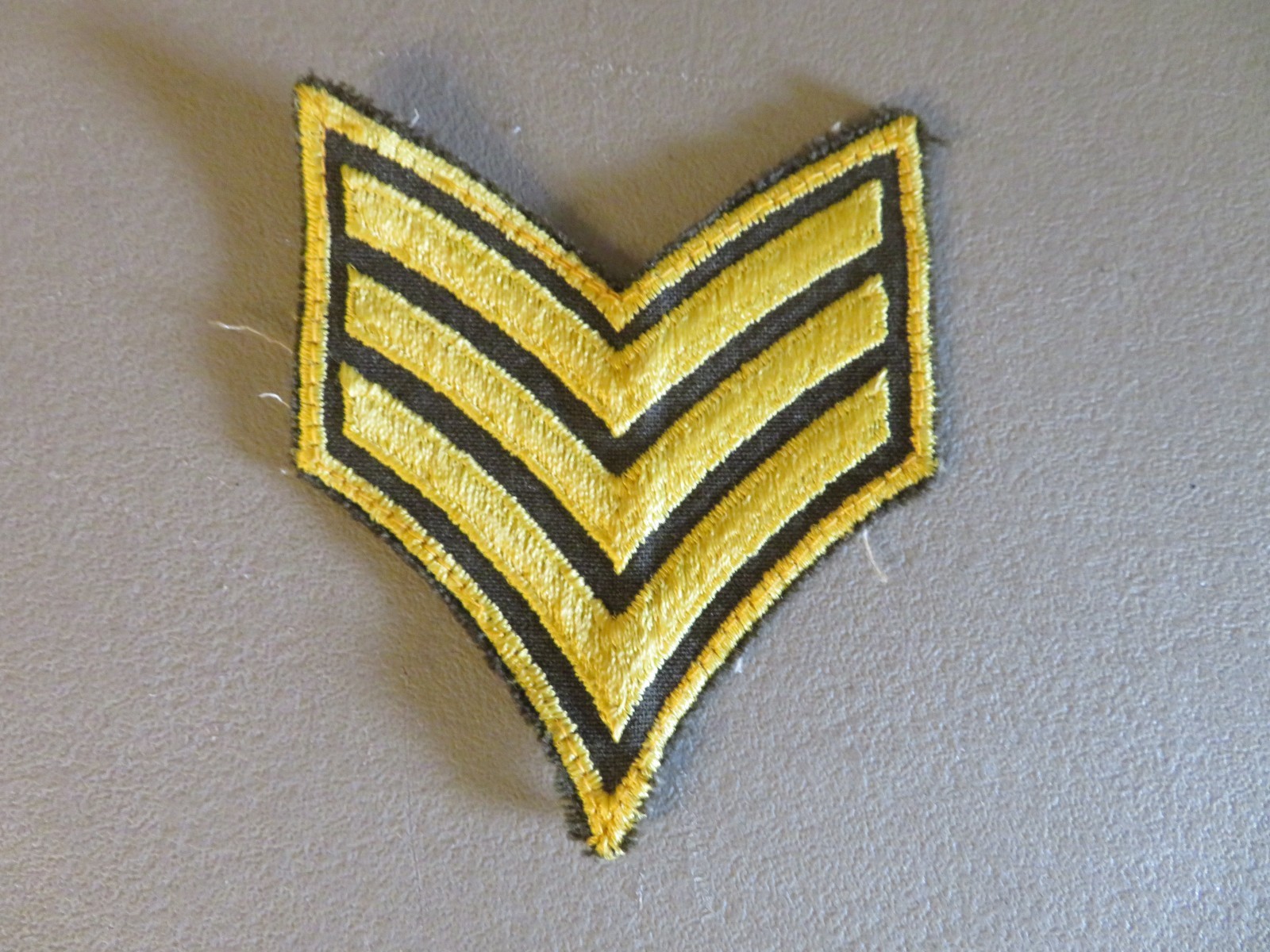 NEW VINTAGE ORINGINAL WW2 US ARMY SERGEANT RANK STRIPES PATCHES GLOWS