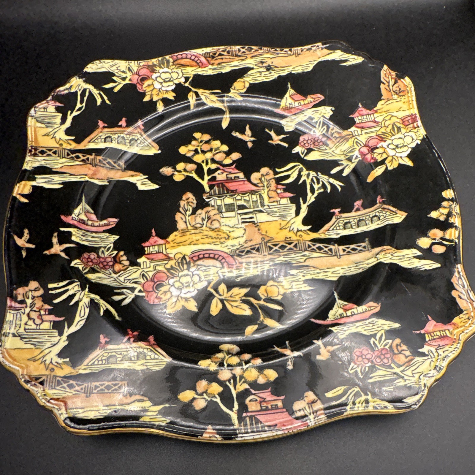 Royal Winton Grimwades Vintage Chintz Dinner Plate 10.5\