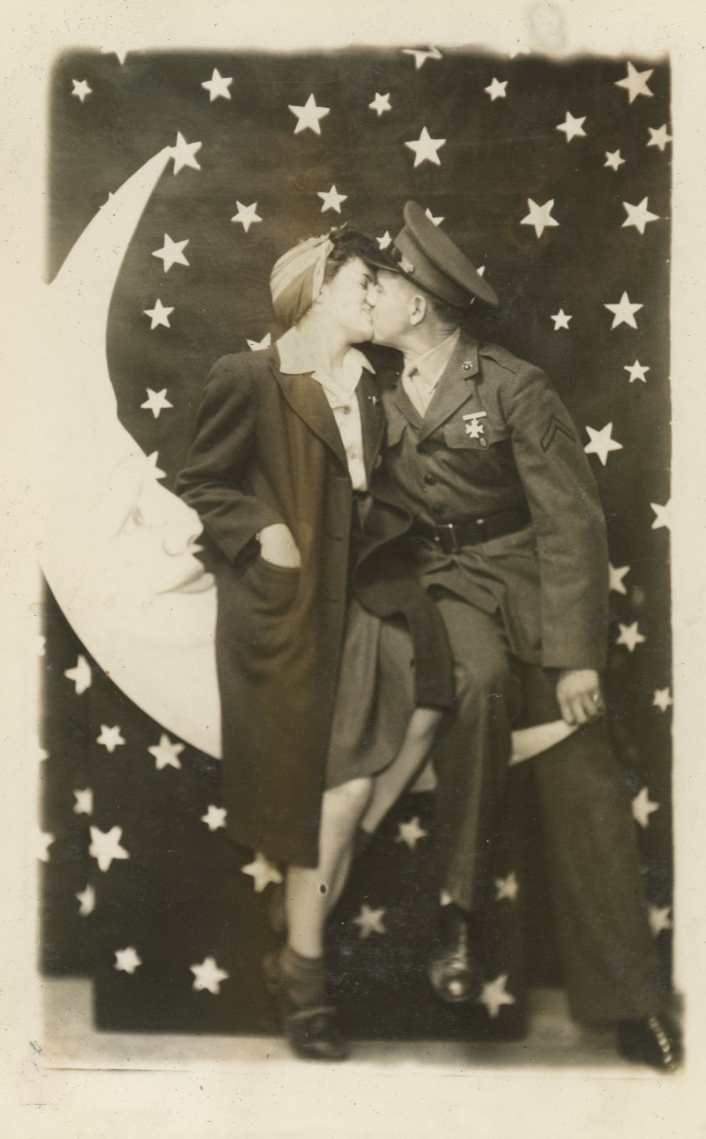 Paper Moon Crescent Couple Kissing Woman Man US Marine RPPC VTG Photo 1944