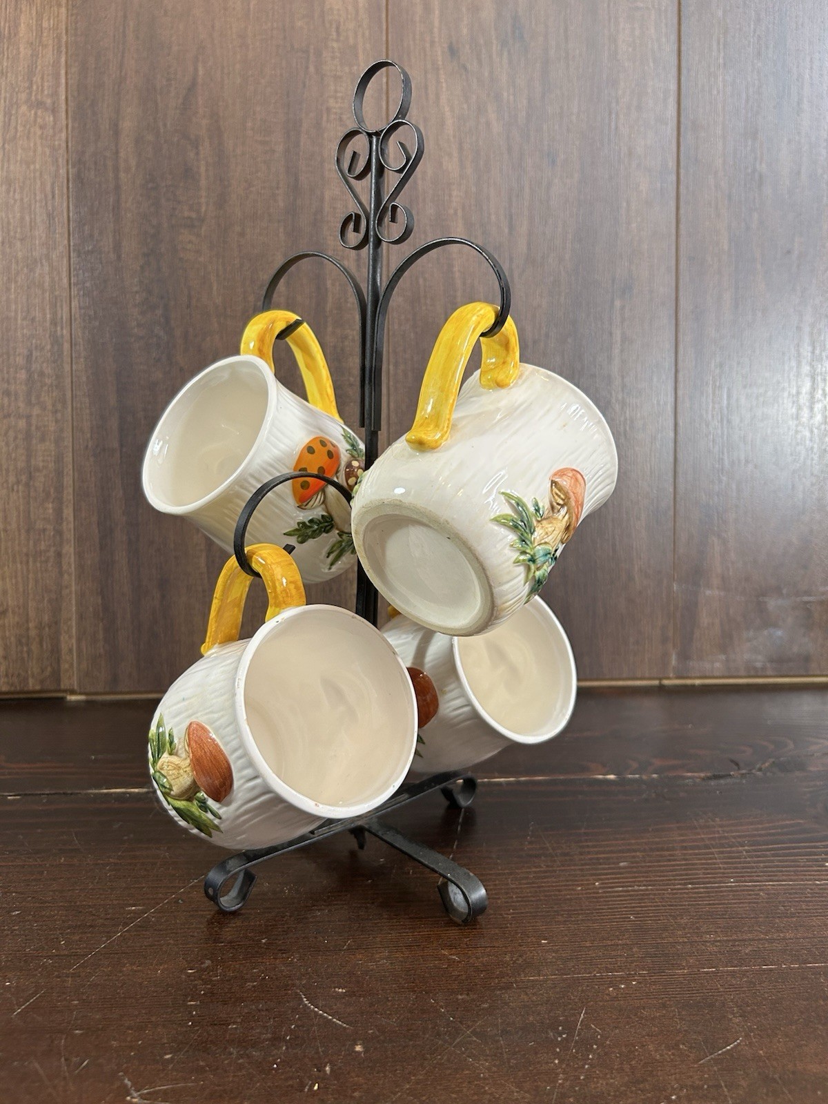 Vintage Sears Roebuck & Co Merry Mushroom Mugs Set of 4 With Rack Cups
