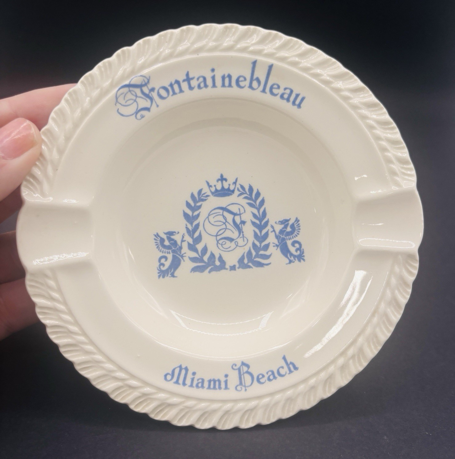 Vintage Harkerware Fontainebleau Hotel Miami Beach Ceramic Ashtray 5” EUC Rare