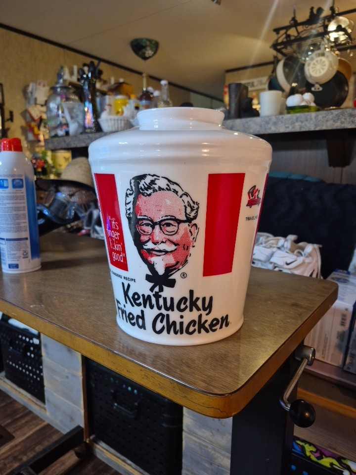 Vintage 1969 Kentucky Fried Chicken KFC  bucket  Milk Glass Globe / Shade
