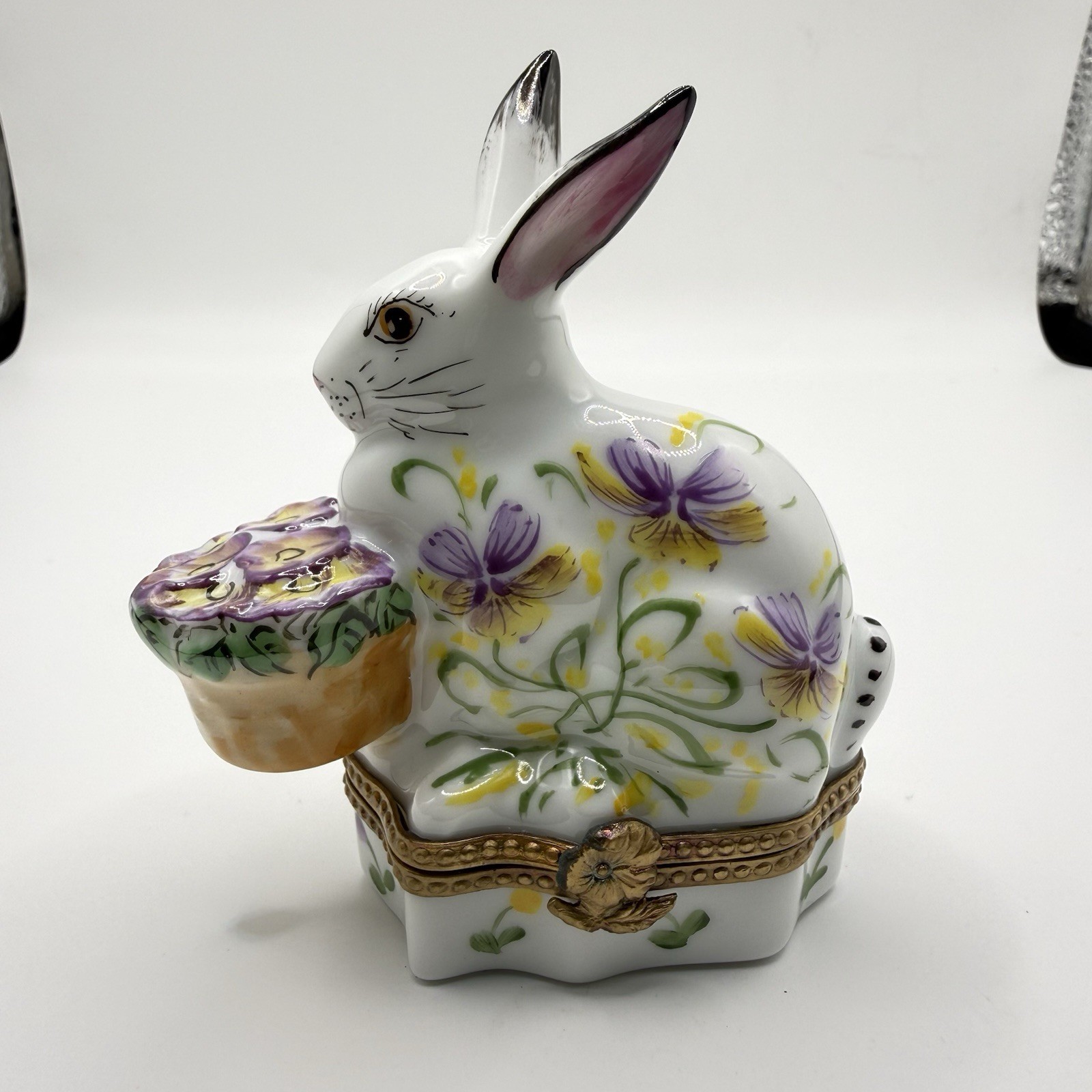 LIMOGES BUNNY RABBIT FLORAL TRINKET BOX CHAMART PEINT MAIN FRANCE VINTAGE VIDEO