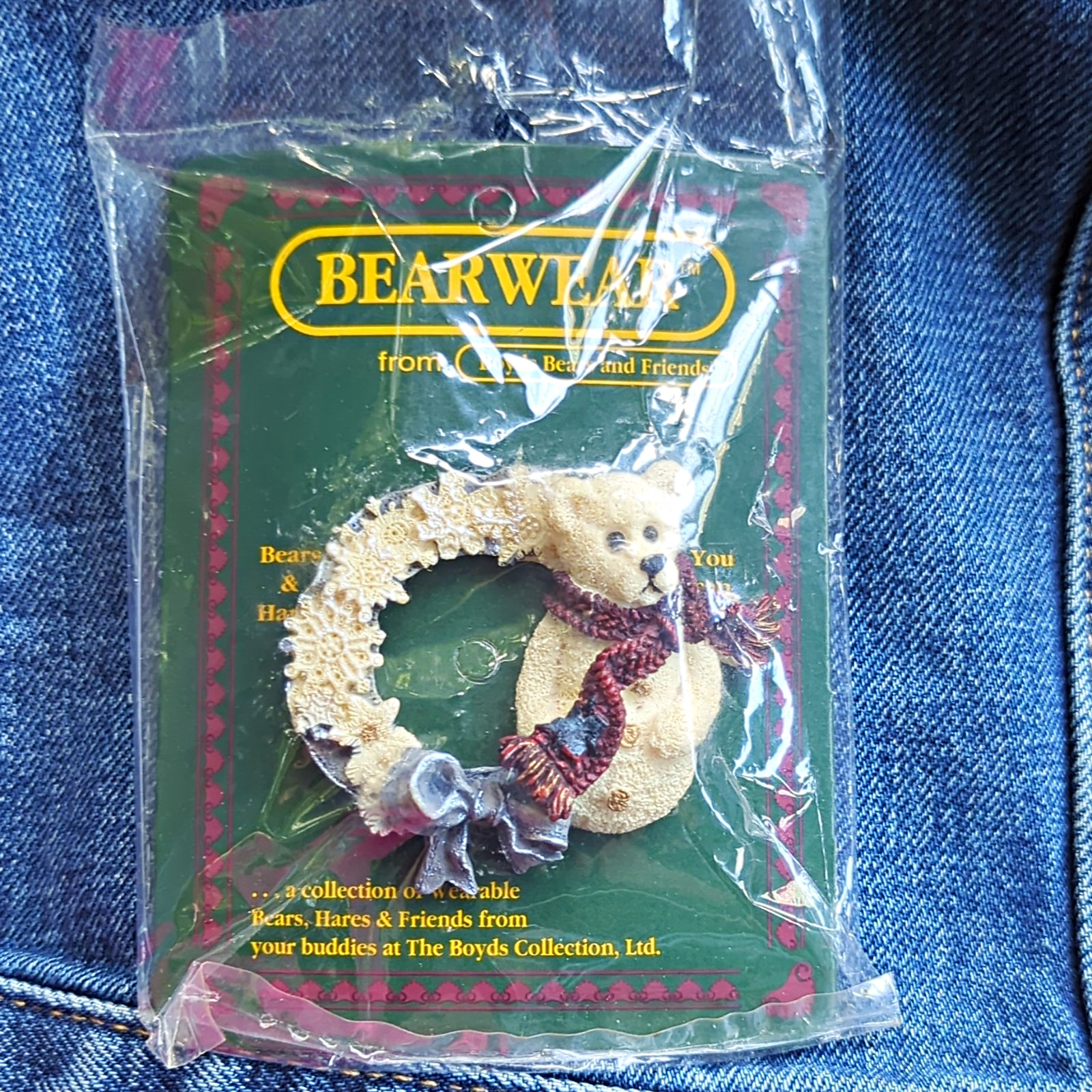 Boyds Bears & Friends Bearwear Snowbeary and the Snowflakes Bear Brooch 26007
