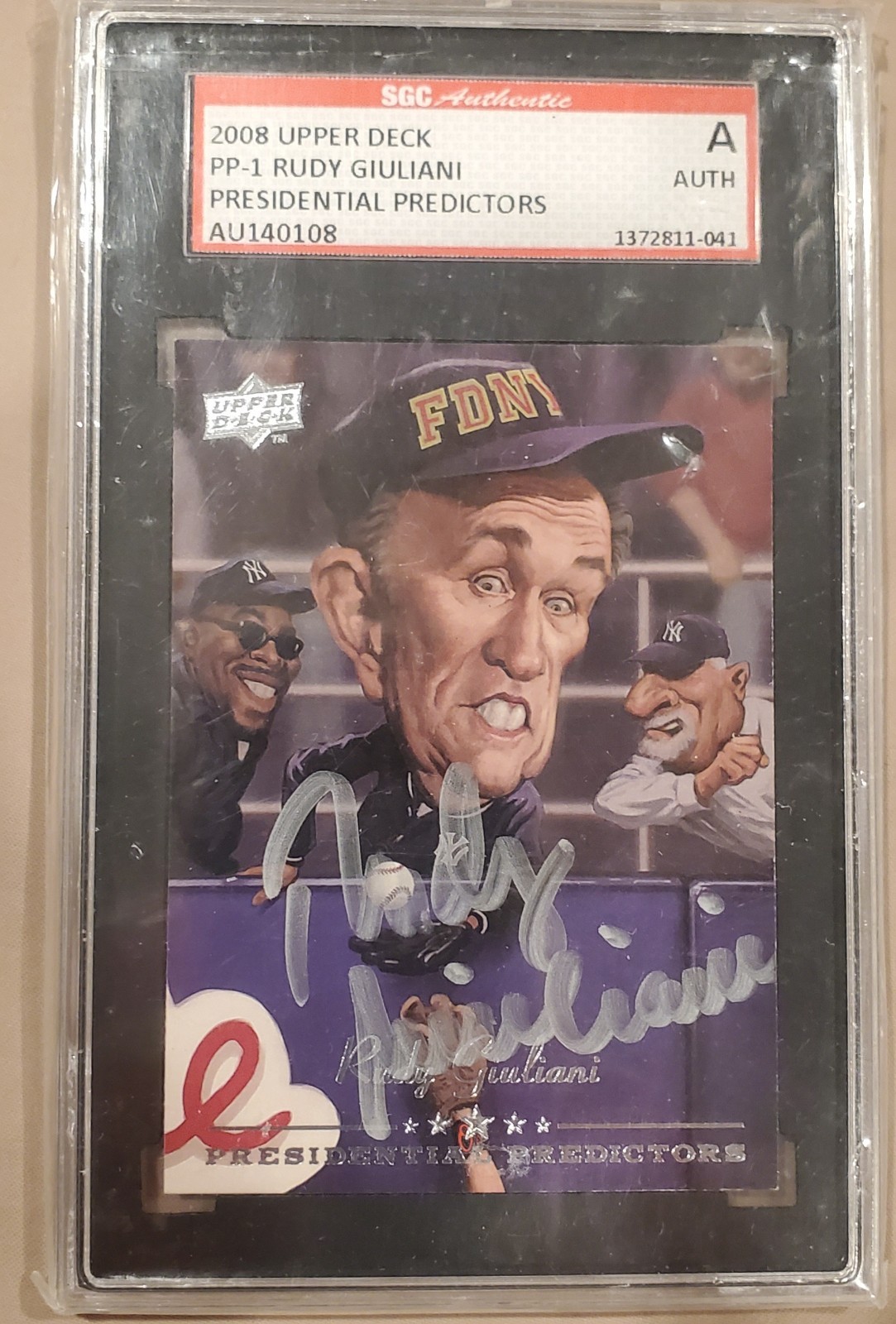 RUDY GIULIANI SIGNED CARD - Politician & New York City Former Mayor PSA Slabbed 