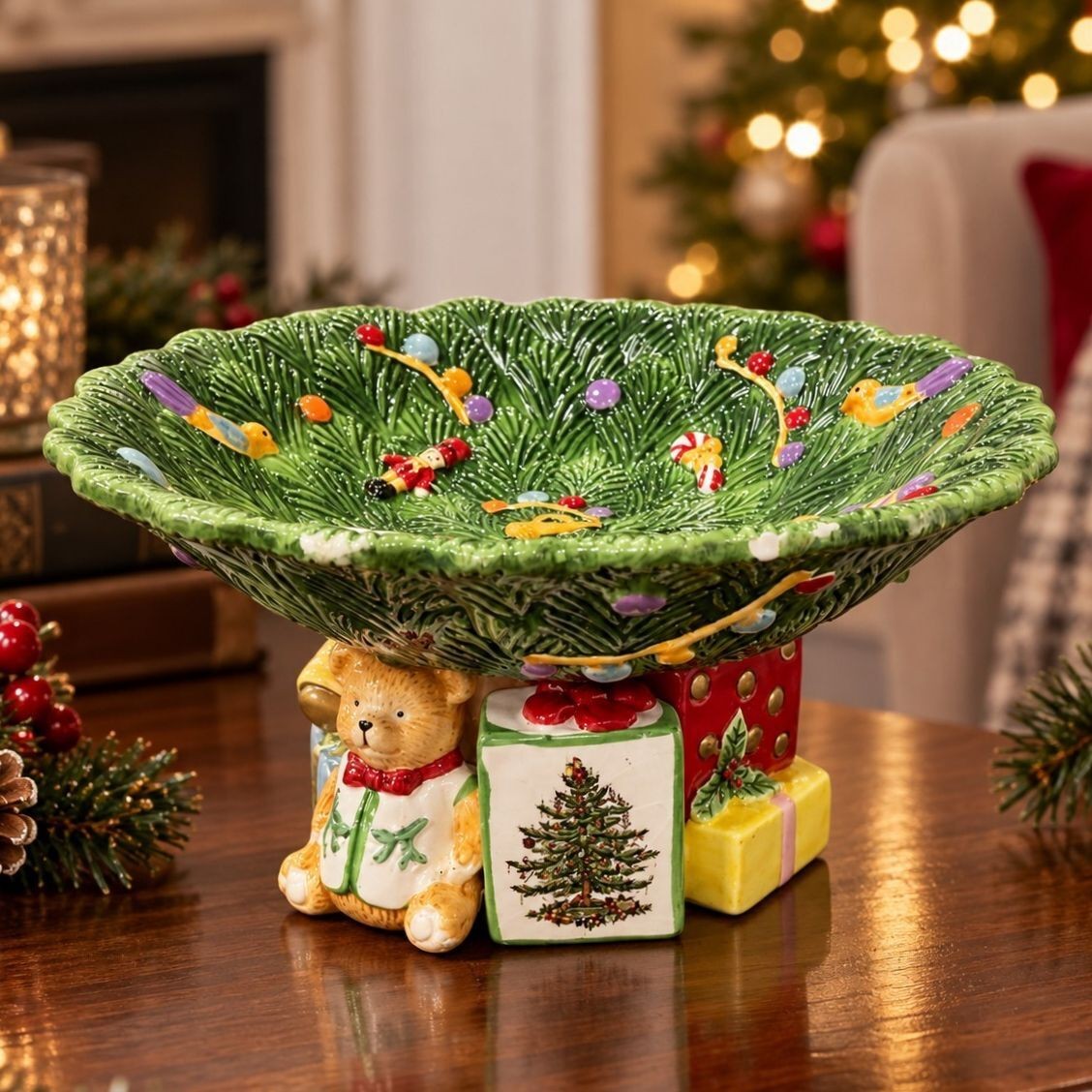 Vtg. Spode Christmas Tree Pedestal Bowl w Holiday Gift & Bear Design 9.5
