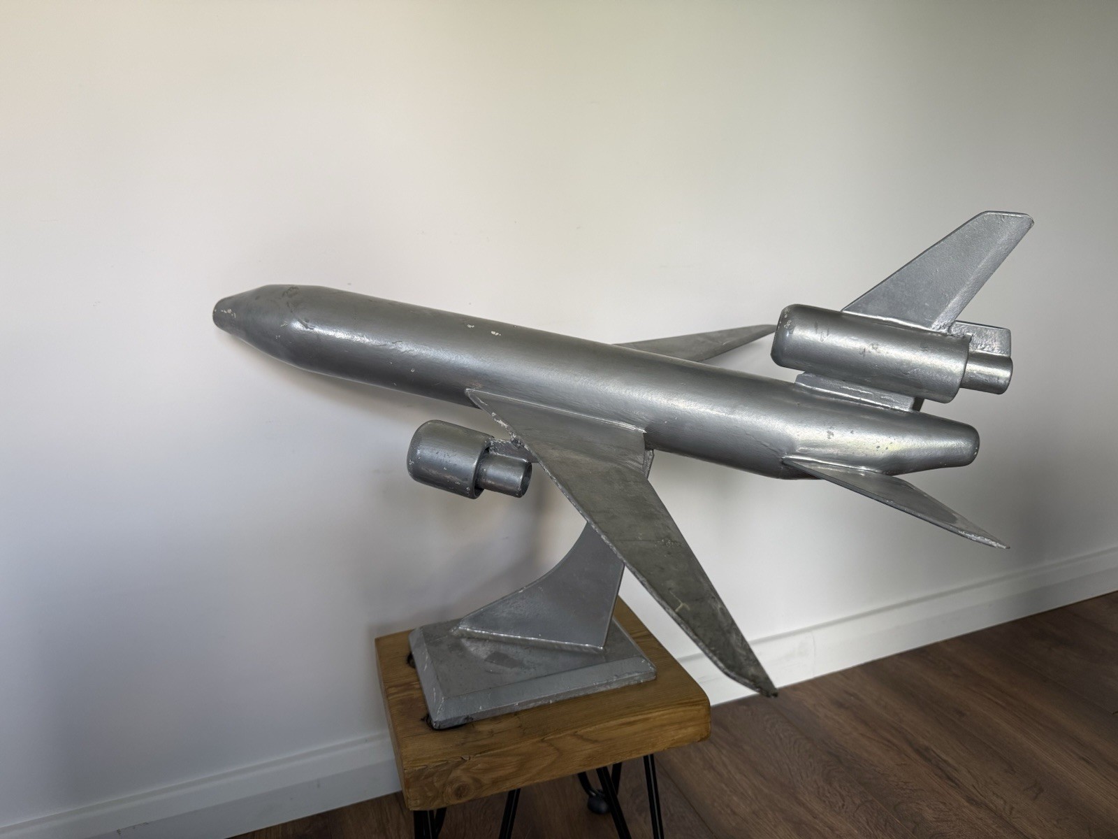 Huge Metal 1:72 Sculpture DC-10 Interior Exterior Decor Vintage Aircraft Model