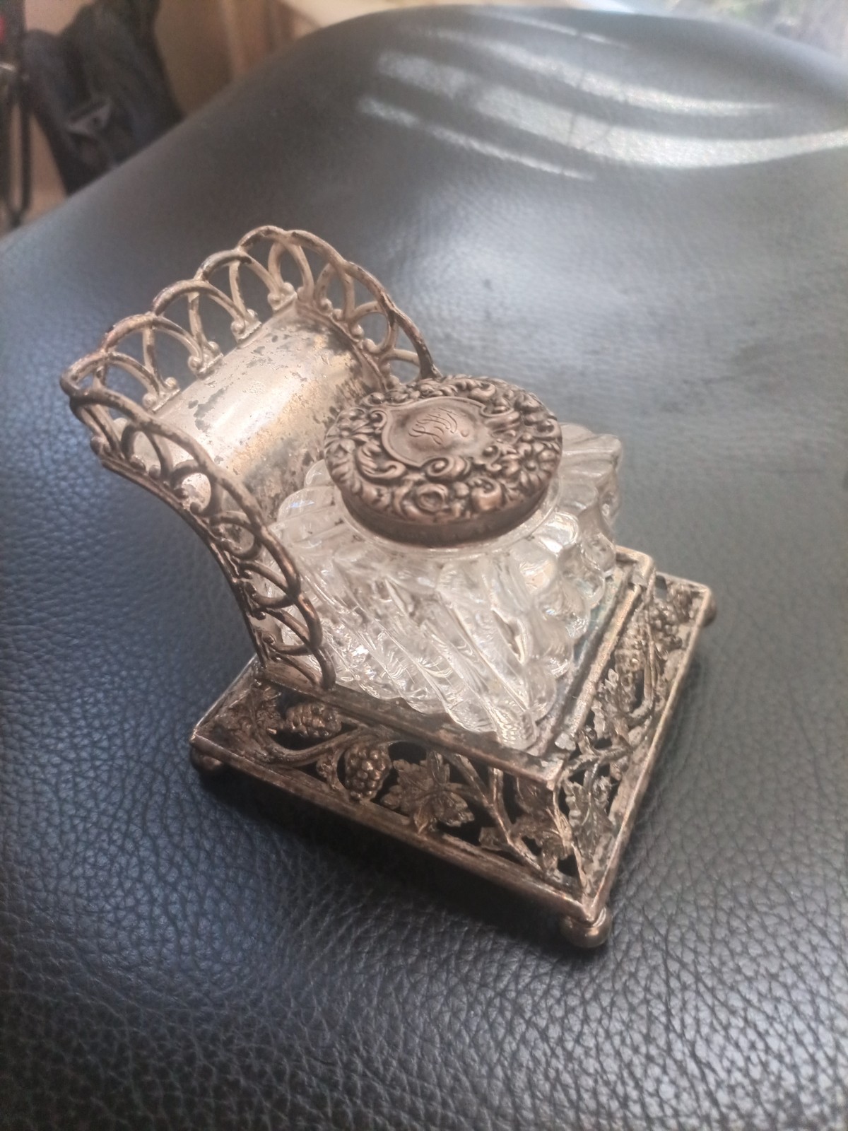 Antique Victorian Aesthetic Sterling Silver Lid & Glass Inkwell