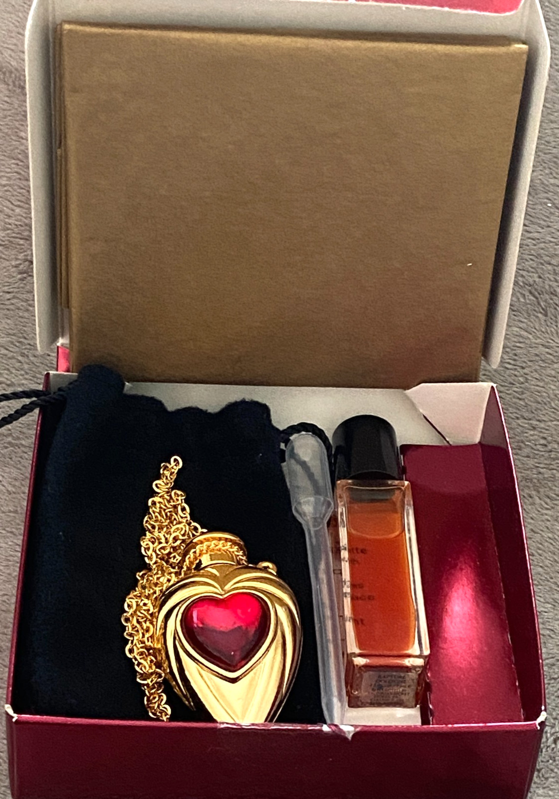 VICTORIA'S SECRET Vtg RAPTURE cologne Gold HEART Pendant KENNETH JAY LANE ~New
