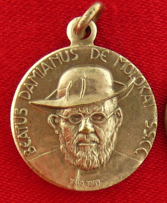 Vintage FATHER DAMIEN Medal BLESSED SAINT SERVANT HUMANITY 1994 MOLOKAI Leprosy