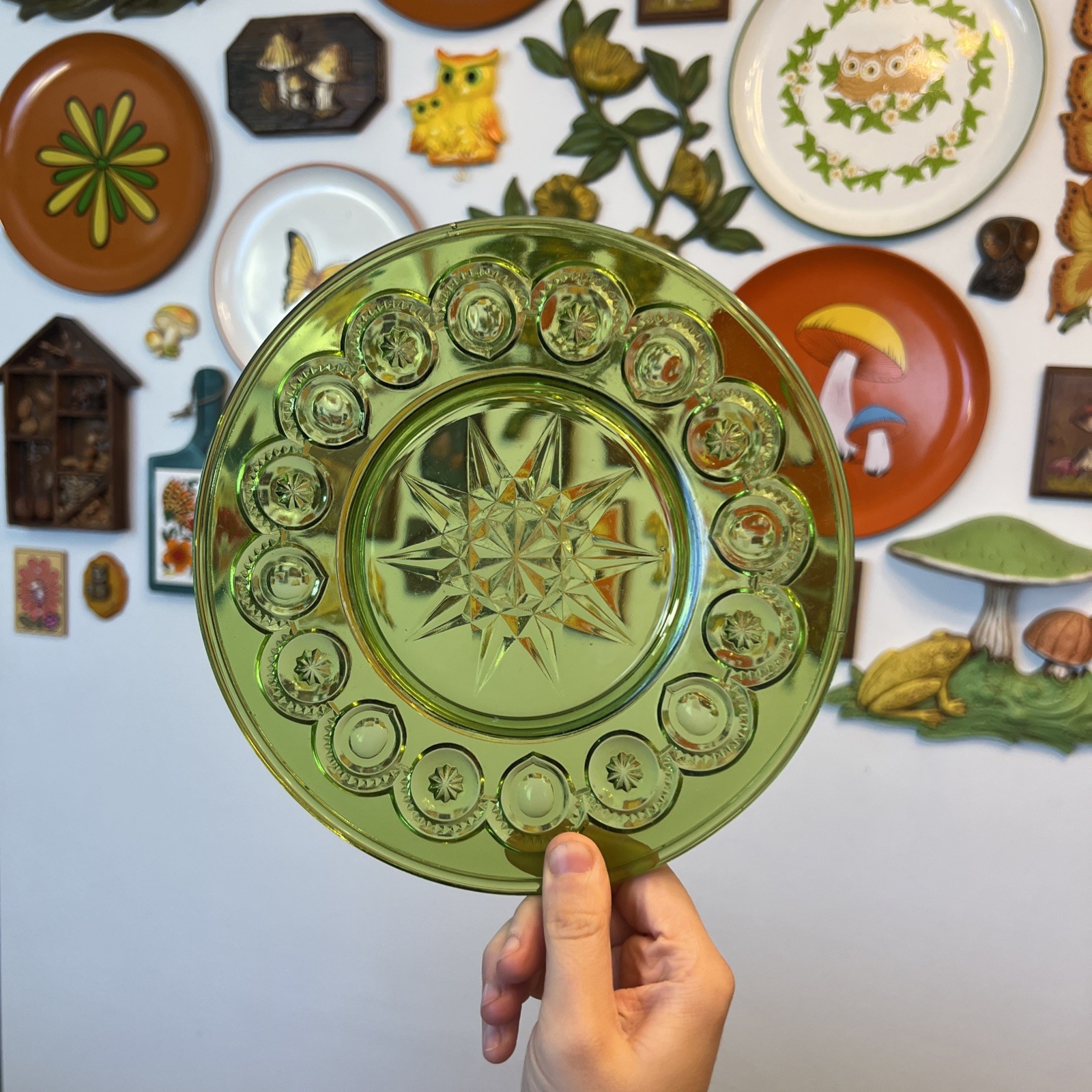 RARE LE Smith Moon and Stars Green Plate, 8 3/8\
