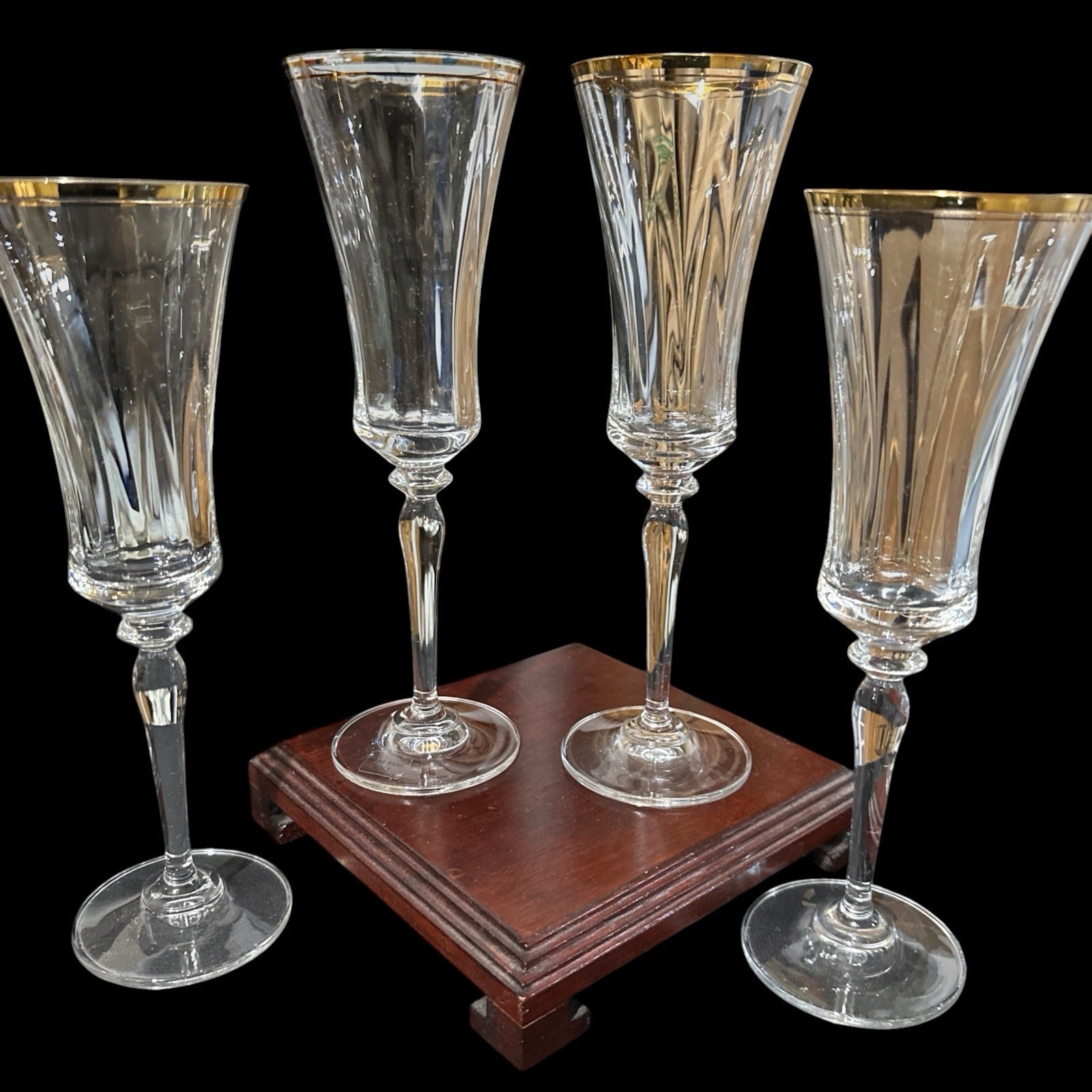Vintage Jamestown Mikasa Clear With Gold Trim Champagne Flutes/4 optic