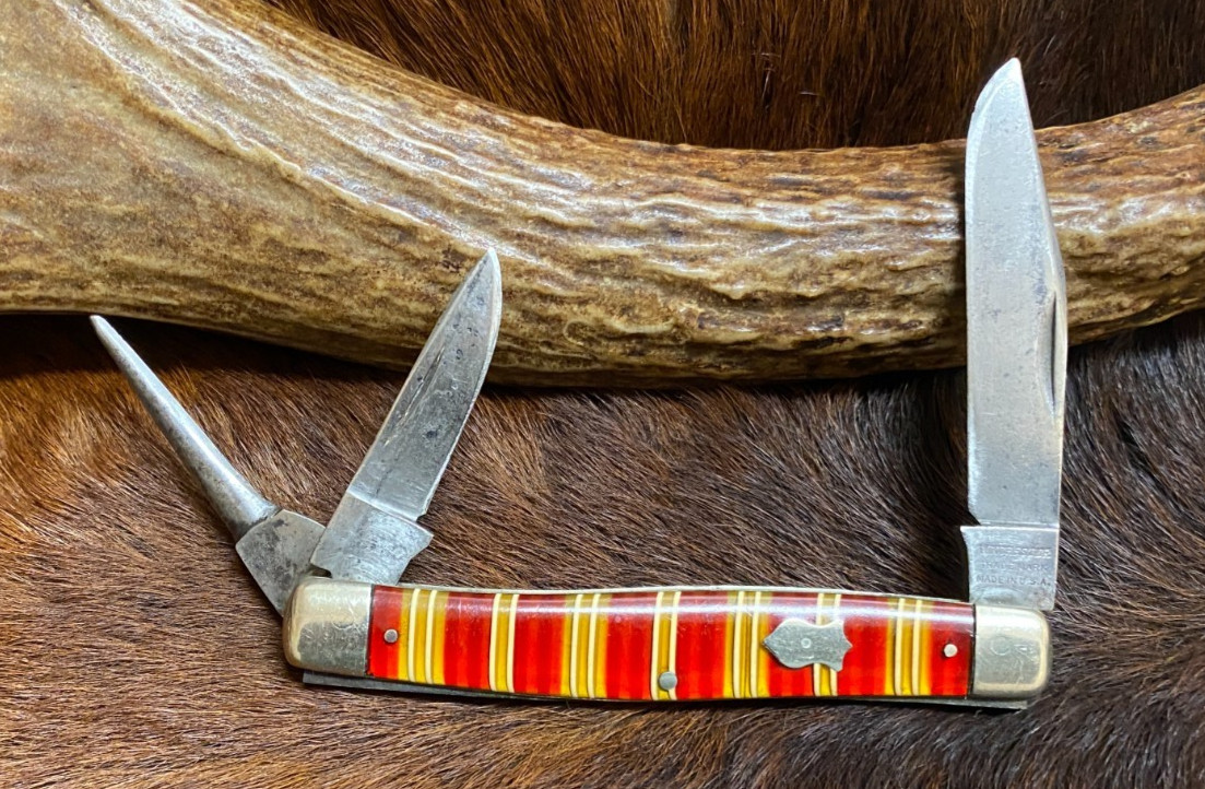 Winchester, Trademark, USA., 3 Blade Splitback Whittler Knife, Candy Stripe, 4\