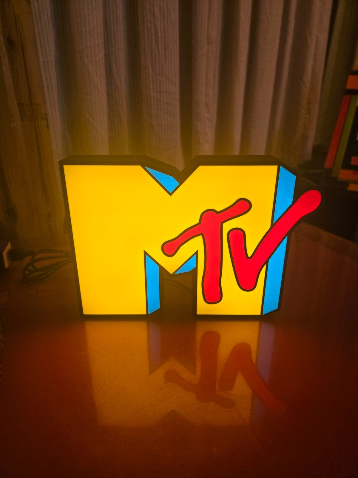 Mtv Music Television Lamp - USB Lighted LED Sign - Man Cave - Arcade - Retro