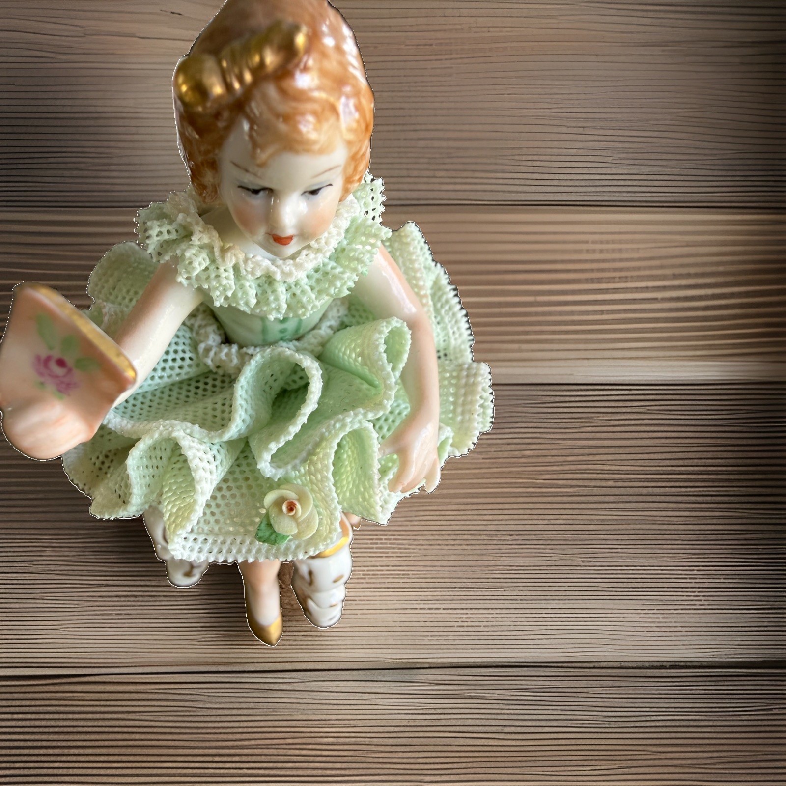 Vintage Irish Dresden Emerald Collection SIGNED Porcelain Lace Lady Fan Figurine