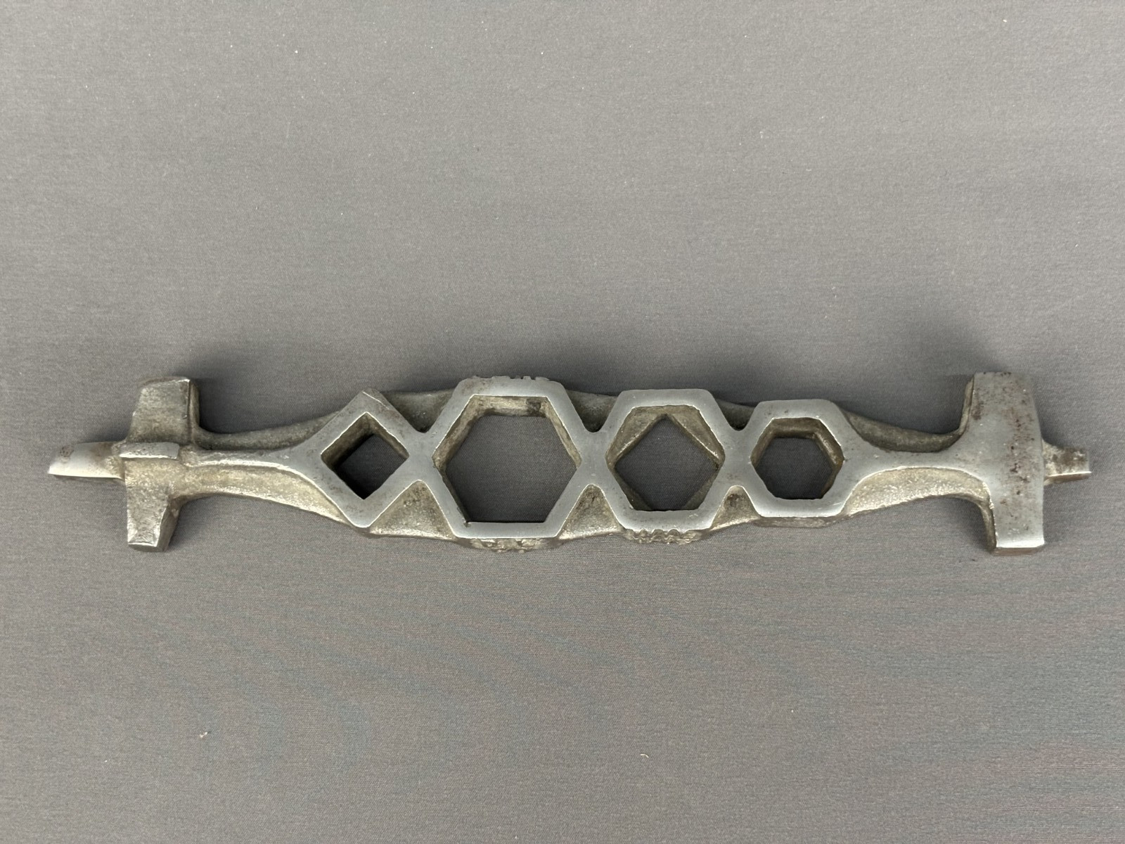 Vintage Fire Hydrant Wrench D L Co. Milwaukee Wisconsin 10