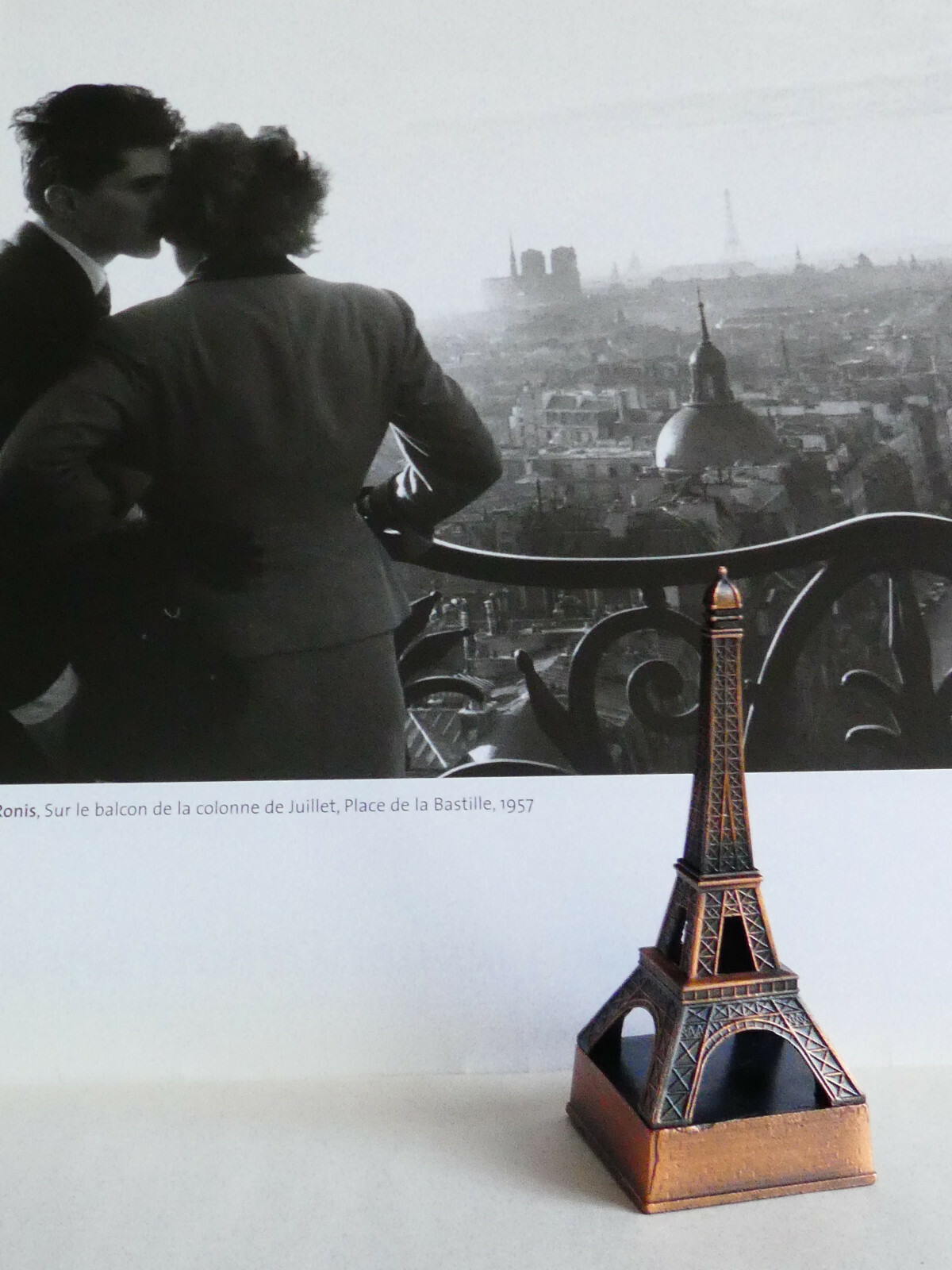 Eiffel Tower Replica Pencil Sharpener - Bronze Color Metal - Paris Souvenir