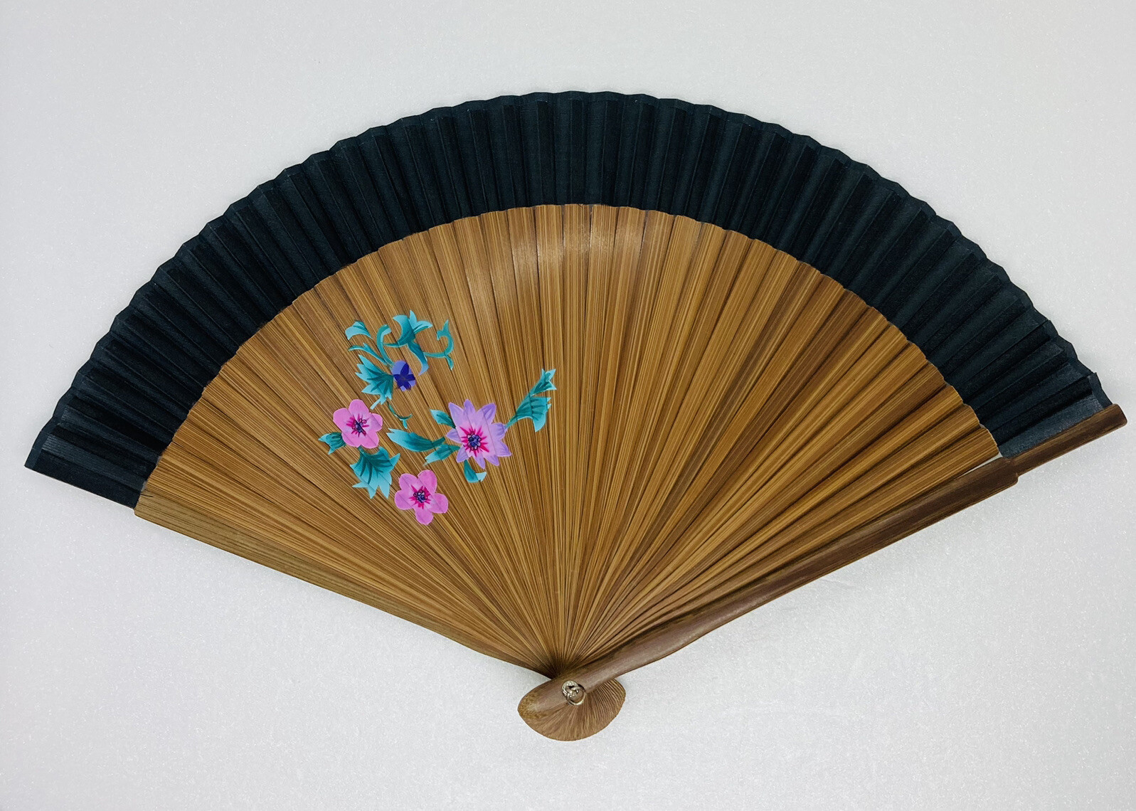 Vintage 1960s Japanese Hand Fan Wood And Cloth Lily Flowers Painted Art Japan 10