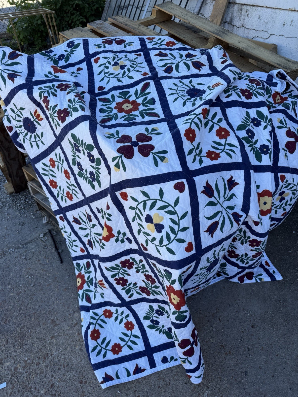Vintage Floral Cottage Core Americana Antique Barn House Quilt 78 X 84