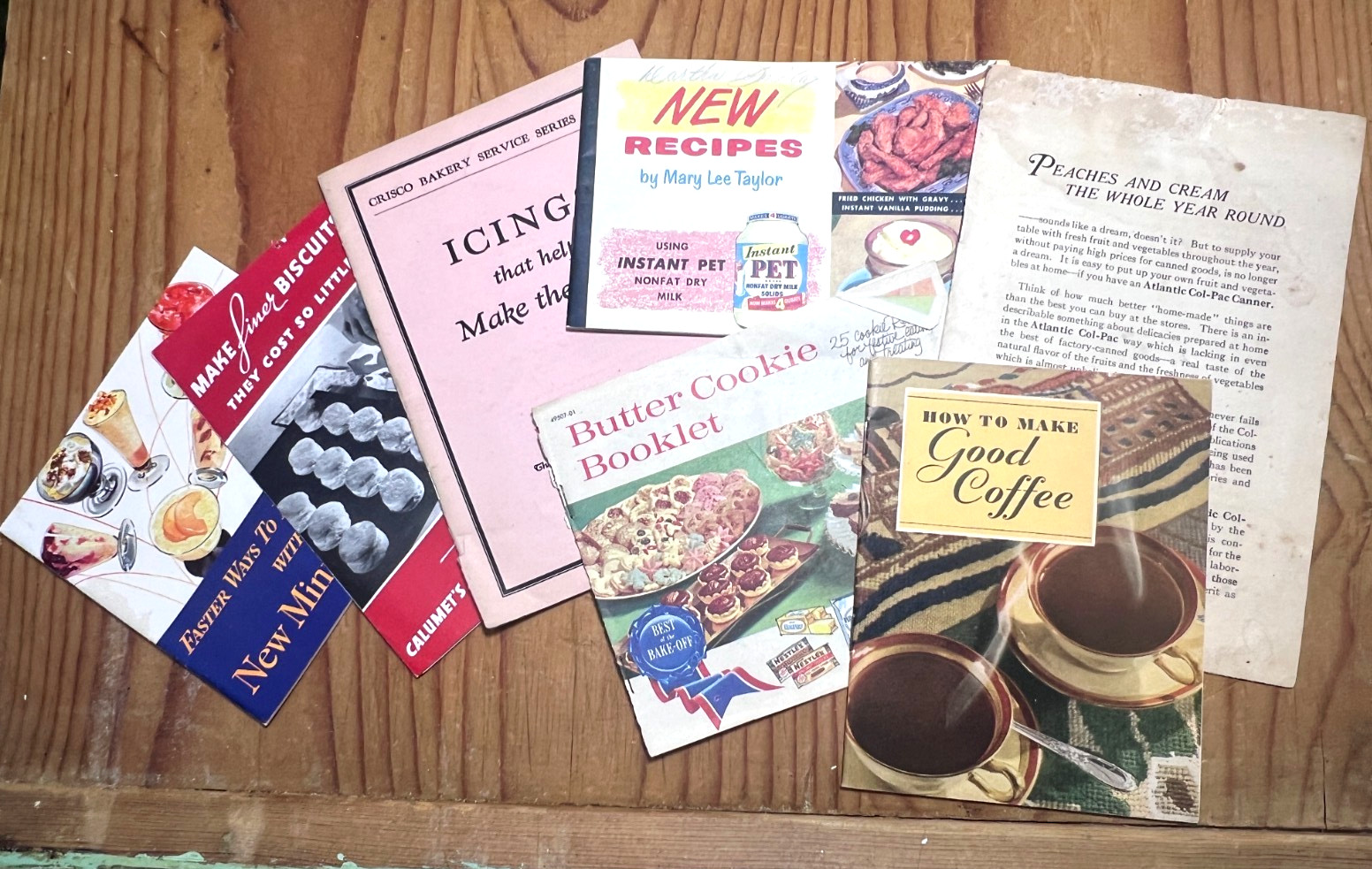 Vintage 1930s–1950s Vintage Advertising Recipe Booklet Lot