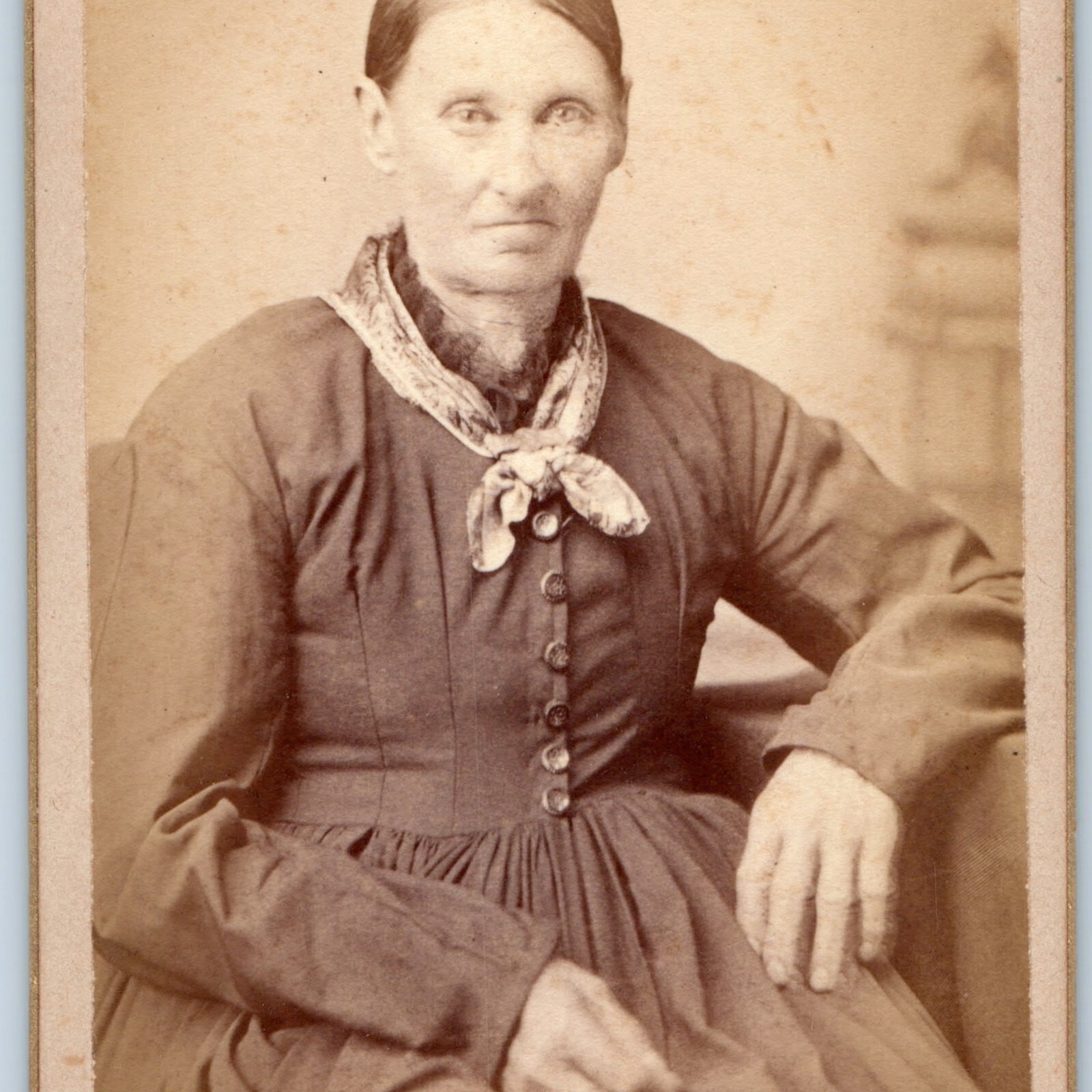 c1870s Galion, OH CDV Photo Older Woman Portrait Stern Fashion L.M. Reck 3.5\