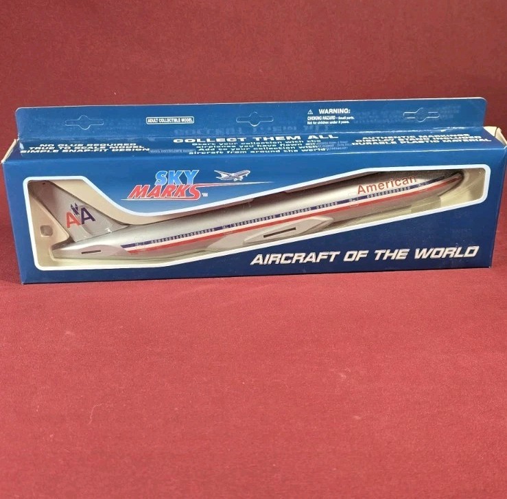 SkyMarks American Airlines Boeing 777-200 - 1:200 - (Classic Livery)