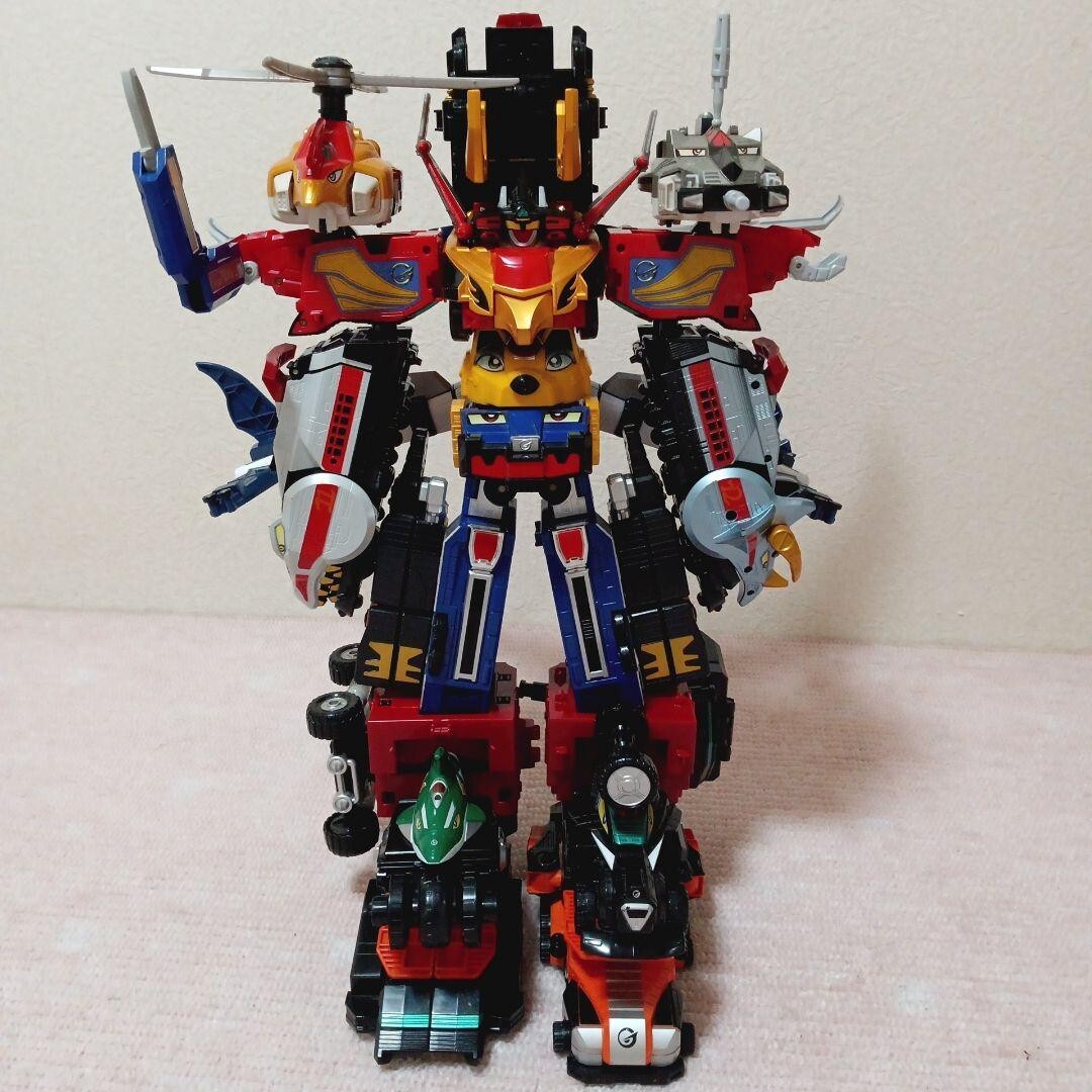 BANDAI Power Rangers Engin Sentai Go-Onger DX Engine-Oh G12 Megazord