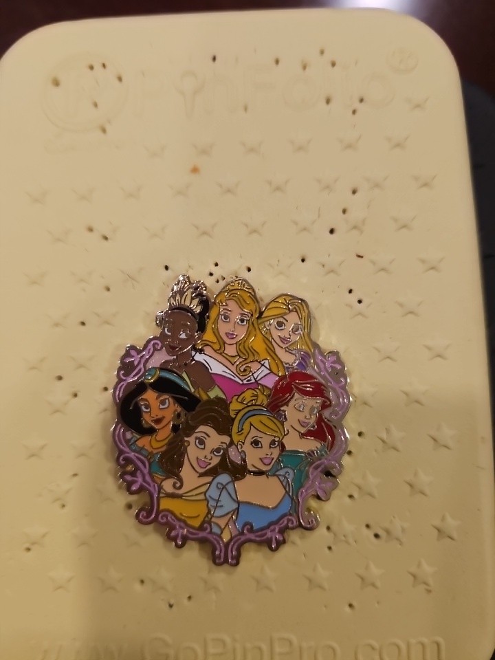 Disney Seven 7 Princesses Cluster Disney Pin Jasmine Ariel Tiana Cinderella Etc