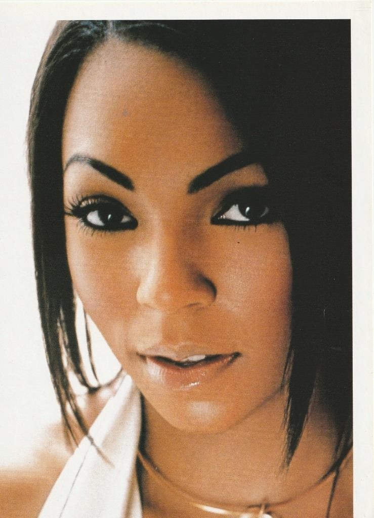 Ashanti teen magazine pinup clipping close up lips J-14 pix singer pop
