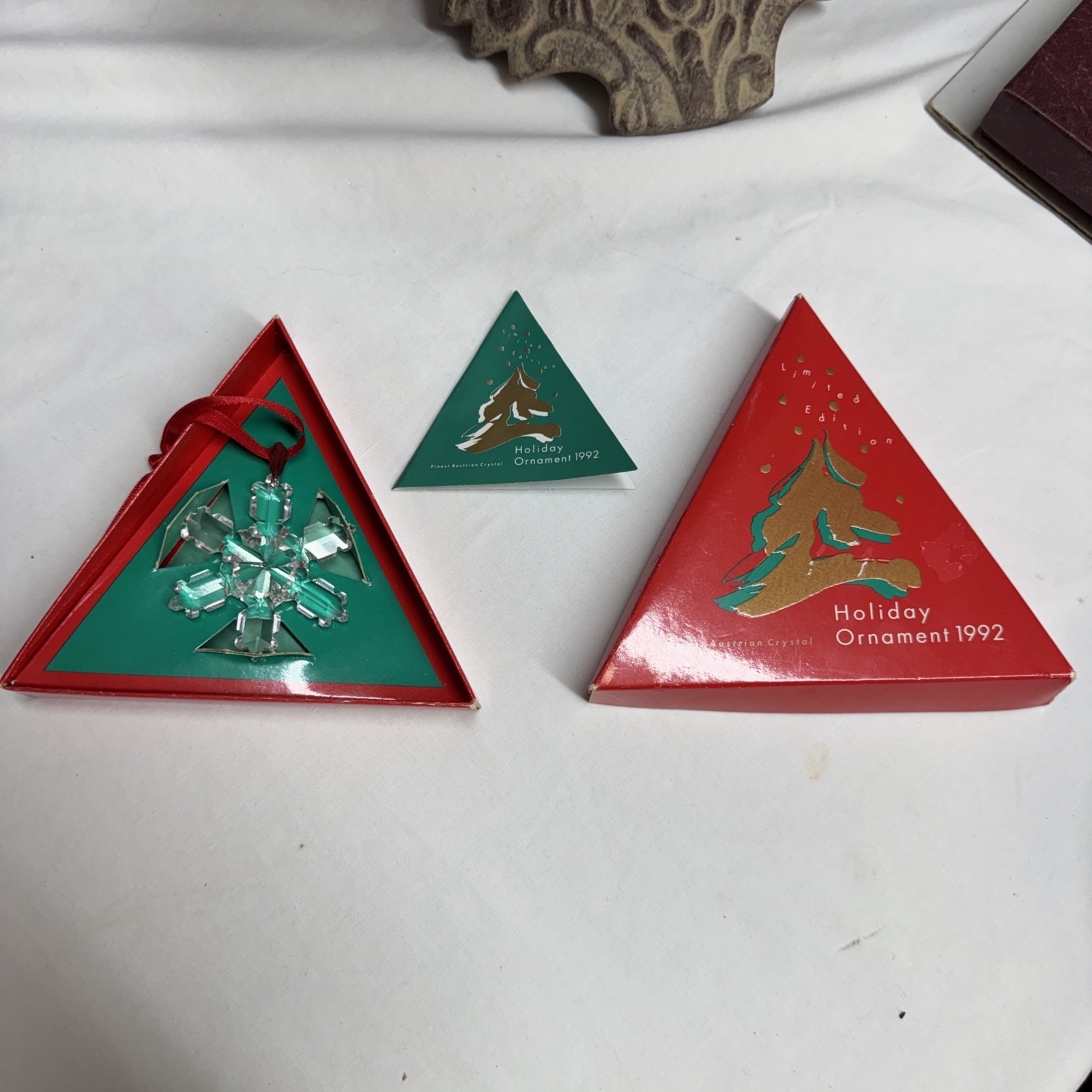 VERY RARE 1992 SWAROVSKI  SNOWFLAKE ORNAMENT  WITH CERTIFICATE