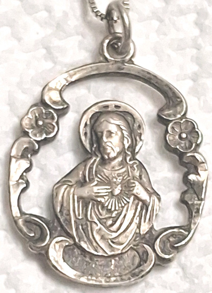 Antique 1930's Sterling Silver Sacred Heart Of Jesus Catholic Religious Medal