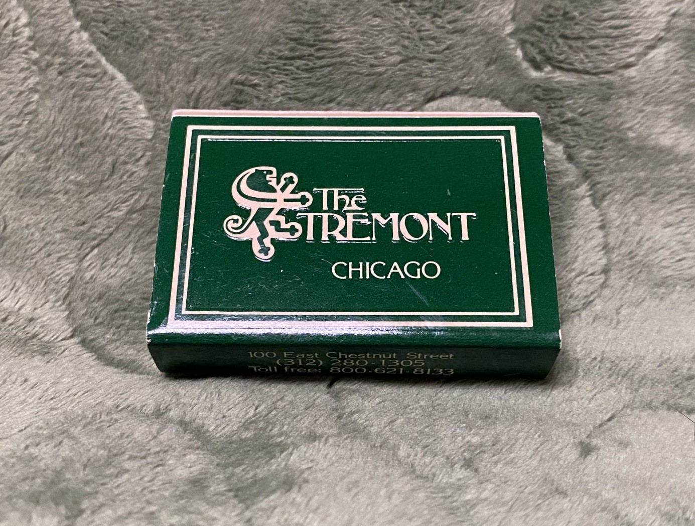 Rare Vintage Matchbook The Tremont Chicago, Illinois Lion East Chestnut St