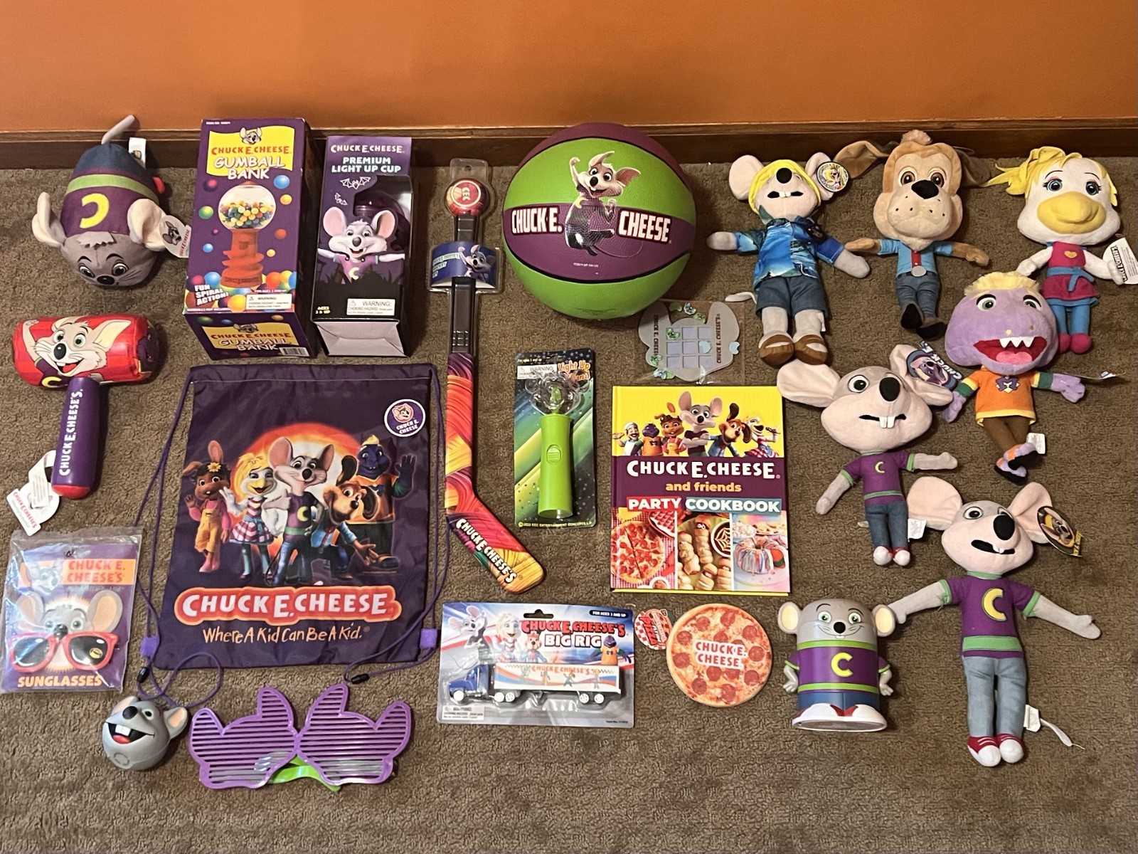 HUGE Chuck E. Cheese CEC Prize Toy Lot 20+ items