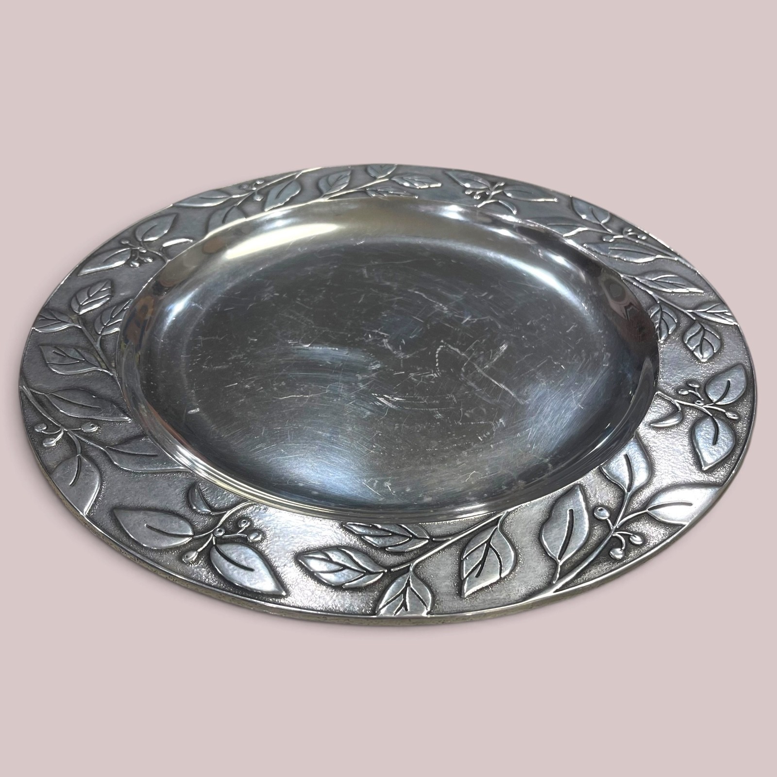 Wilton Armetale Floral Serving Bowl Silver Pewter Hand Wash Only - MSRP $39.99