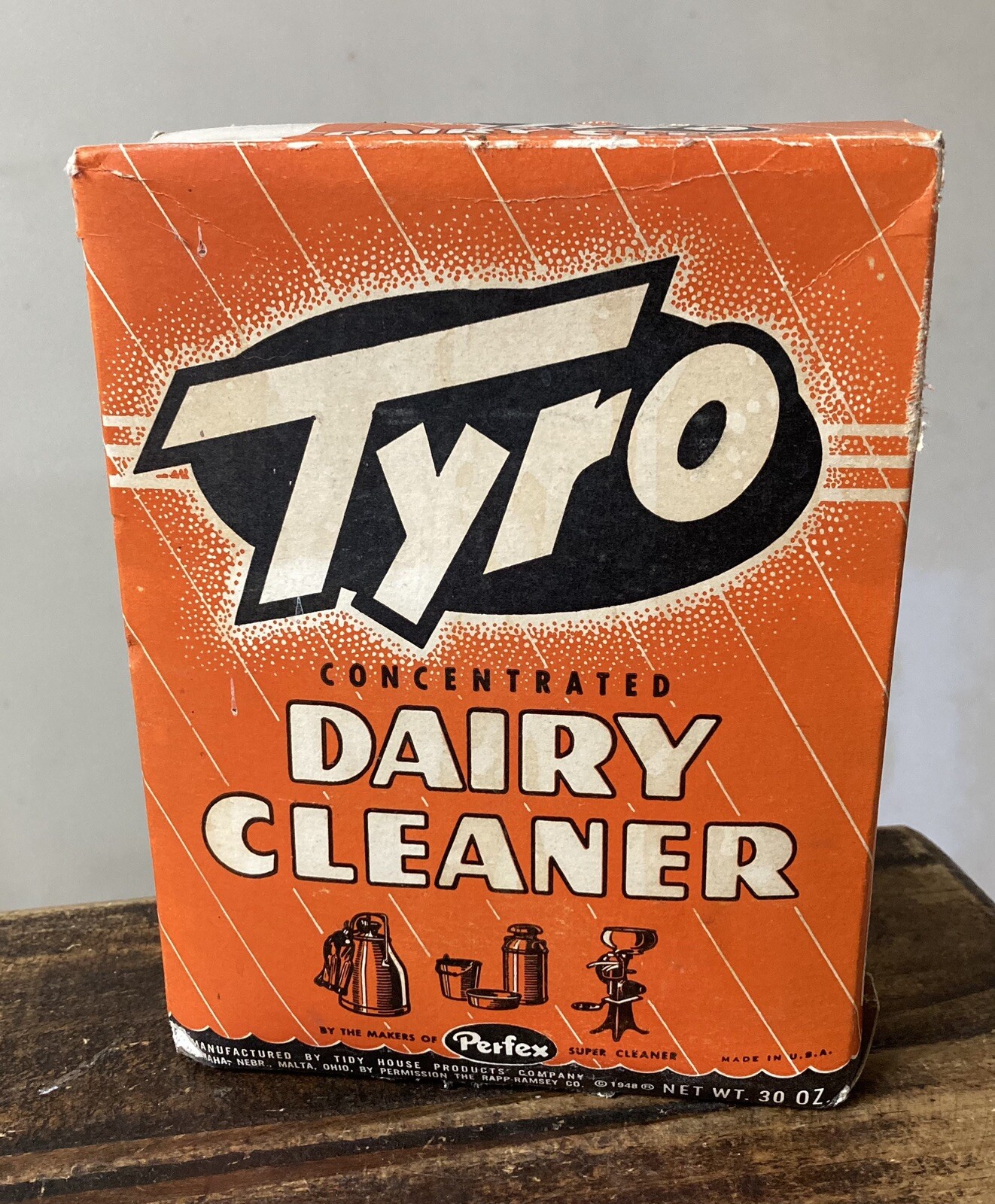 RARE Vintage TYRO Dairy Equipment Cleaner Box -- Milking Machine Cream Separator