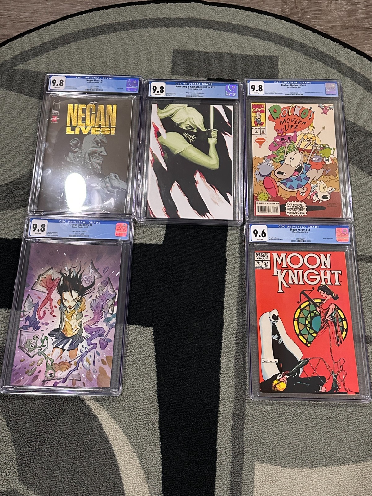 Mixed lot of CGC (High Grade) and RAW Books Some KEYS