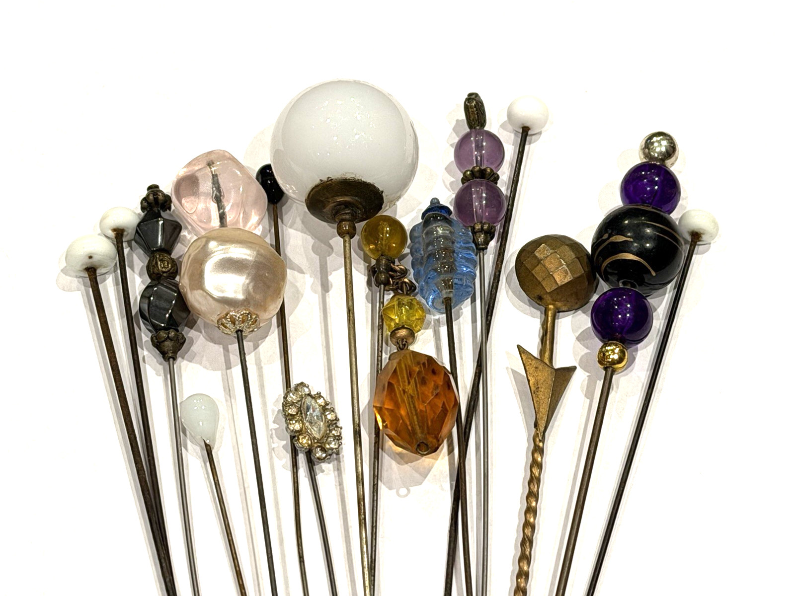 ANTIQUE VICTORIAN MILK & ART GLASS FAUX PEARL ART DECO Lot 15 HAT PINS HATPINS
