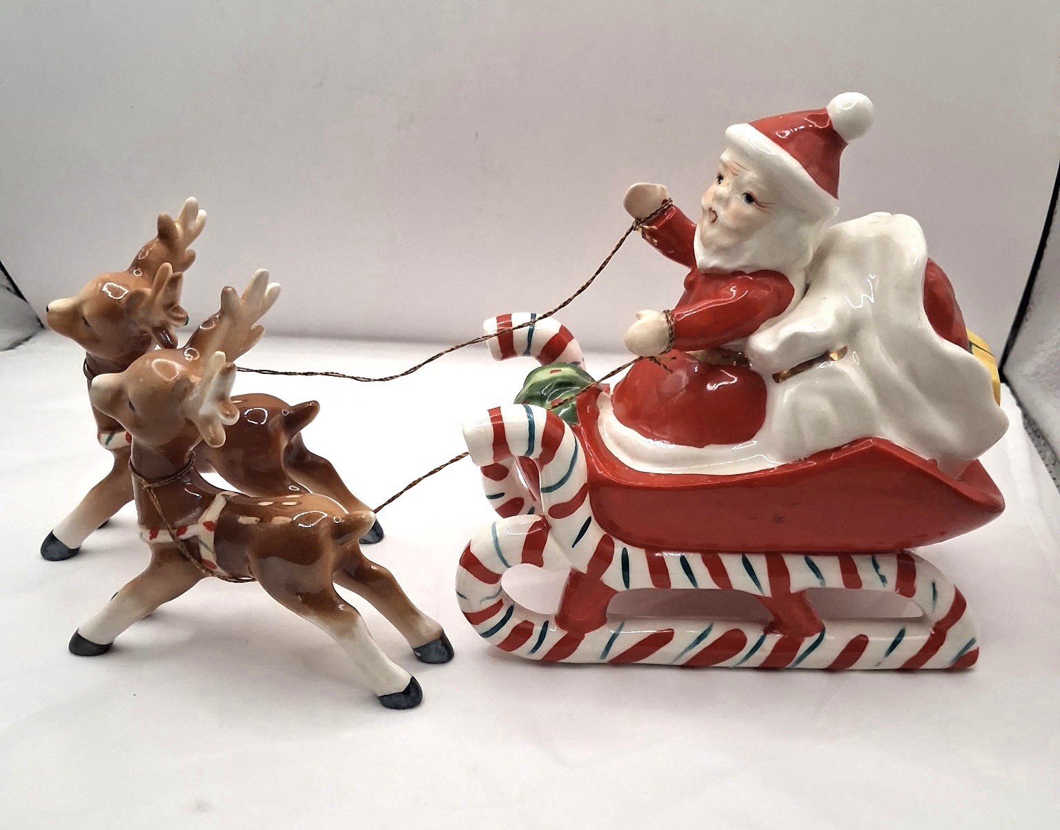 Vintage Kelvin 1957 Ceramic Santa Sleigh and Reindeers Very Rare Christmas