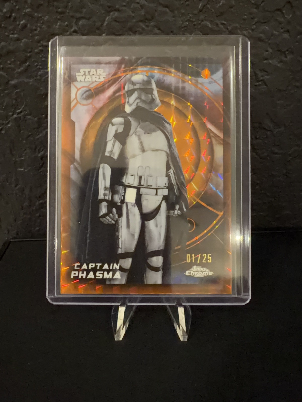 2026 Topps Chrome Star Wars Captain Phasma Orange Geometric Refractor 1/25 #93