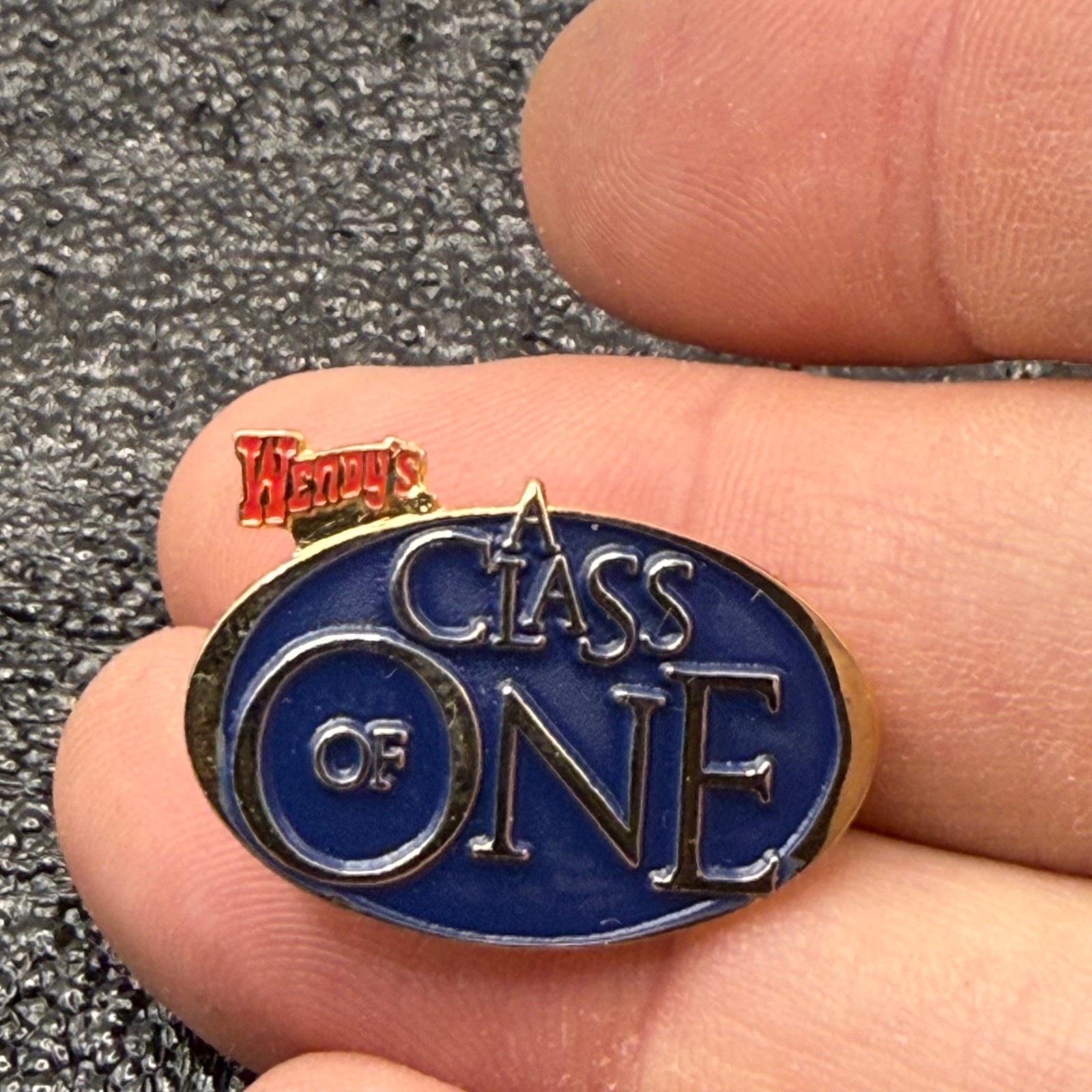 Vintage Wendy\'s A Class of One Employee Recognition Blue Enamel Lapel Pin Gold