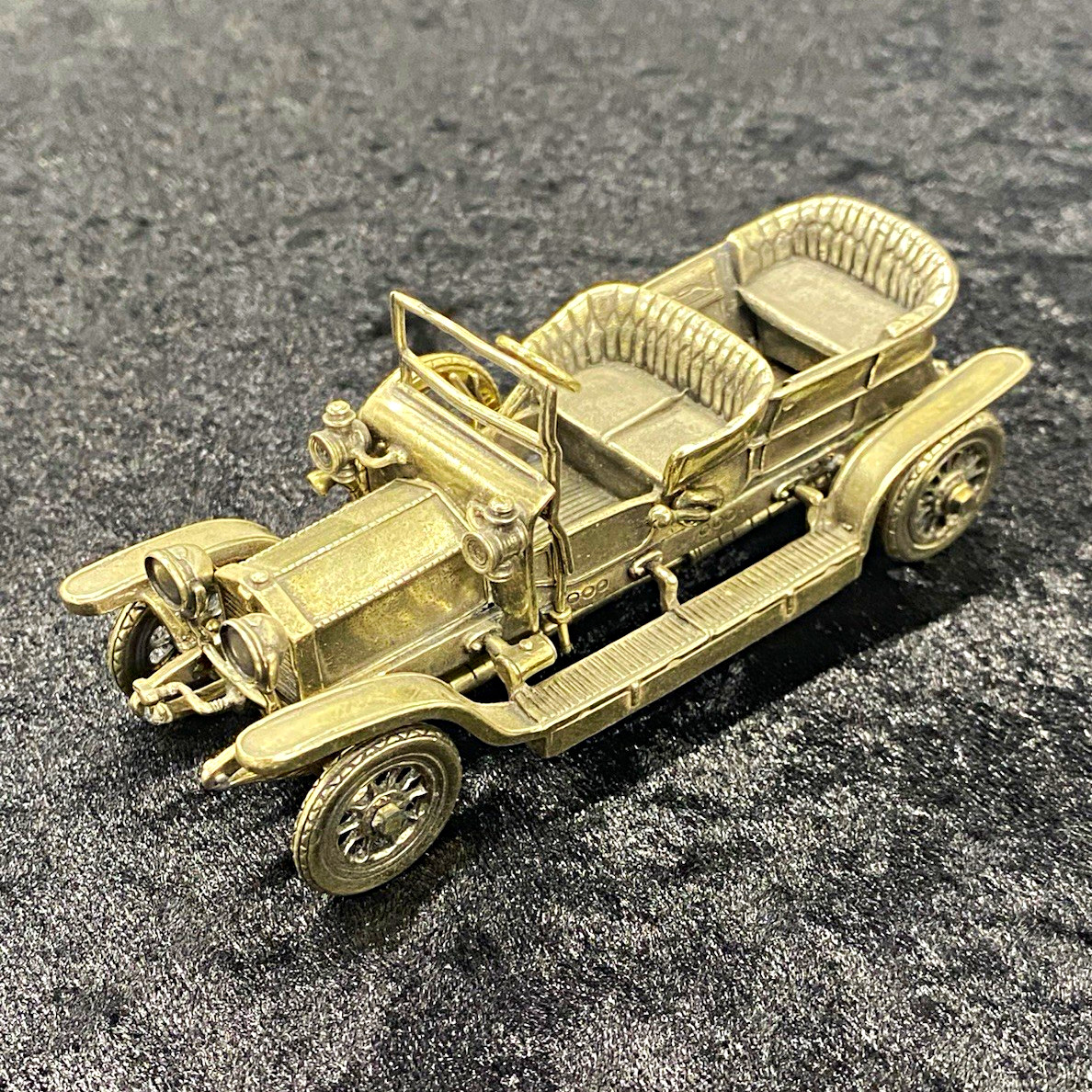 .925 Sterling Silver 1907 Rolls-Royce ‘Silver Ghost’. Franklin Mint