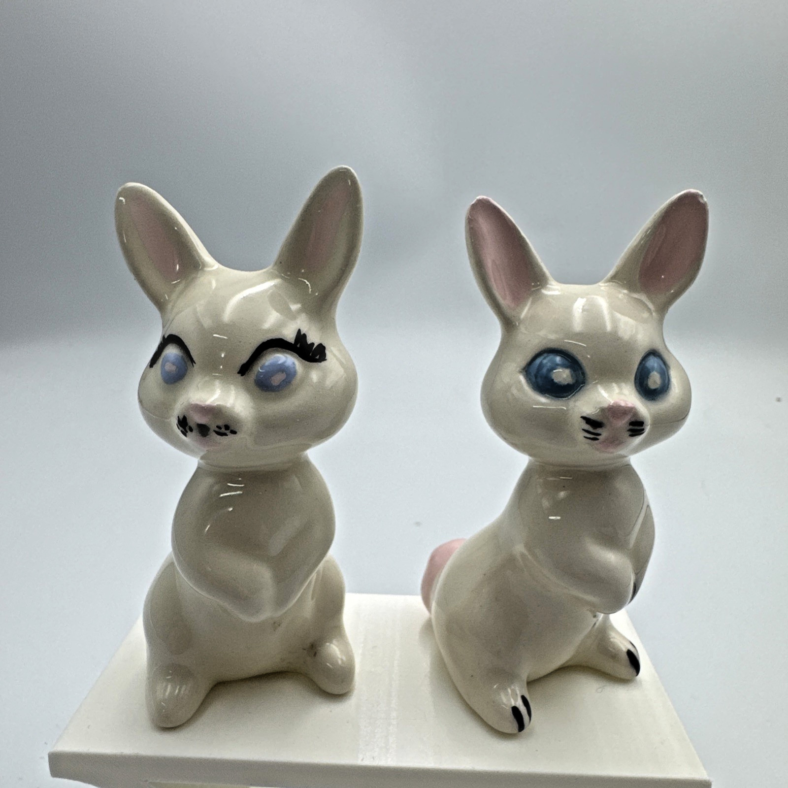 Vintage Pair White Ceramic 3” Bunny Rabbits🐇 With Blue Eyes and Pink Tails