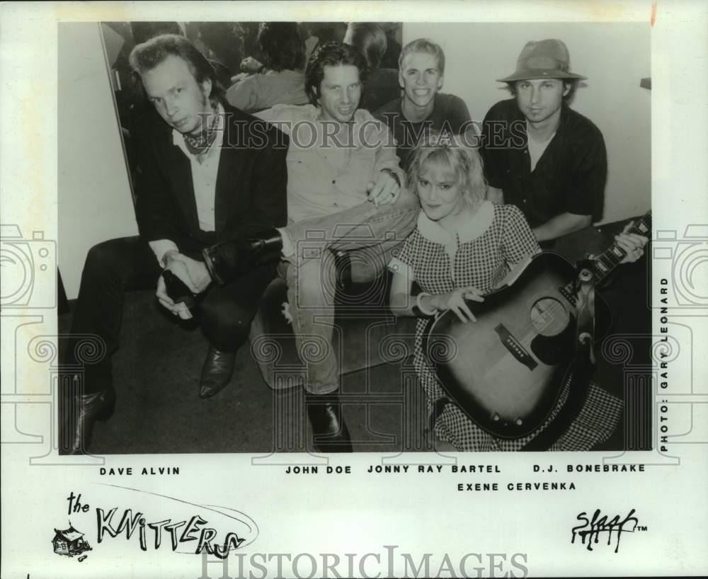 1985 Press Photo Five members of the band The Knitters - nop44399