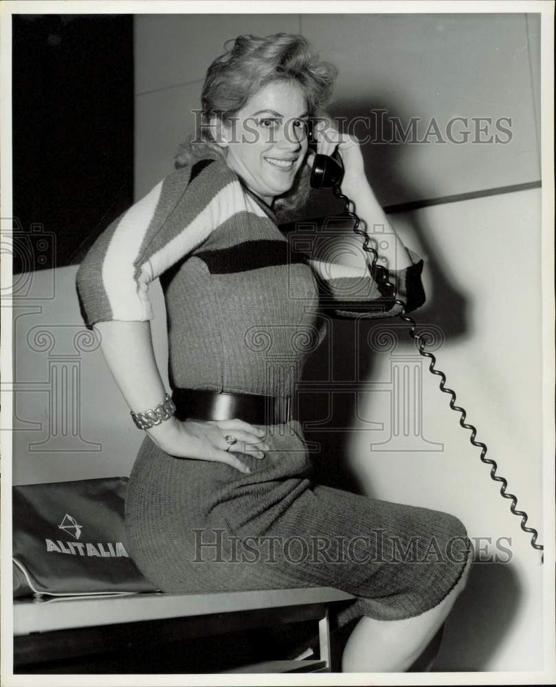 1958 Press Photo Actress Eve Bruce - kfx67728