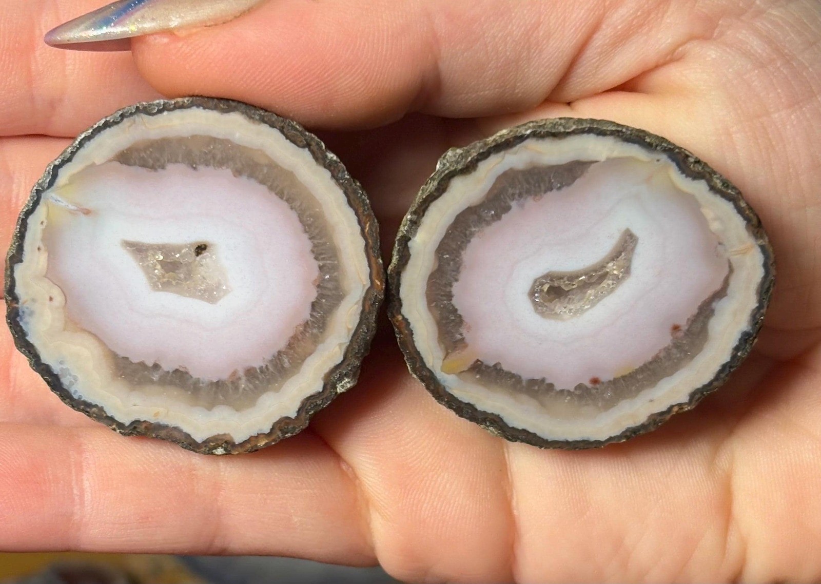Zhanguo Agate Pair  | Warring States Banded Chalcedony Geode Specimen