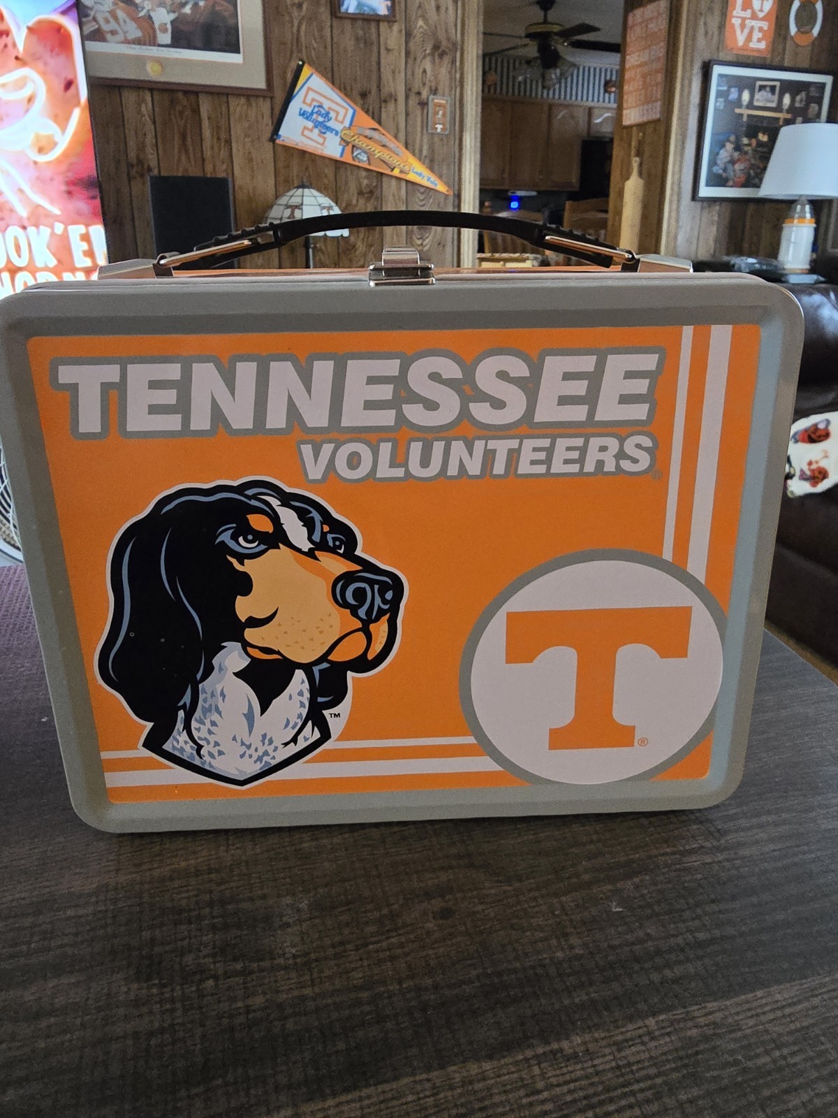 Tennessee Vols Smokey Tin Lunchbox  with Thermos/with Latch 2007 Brand New