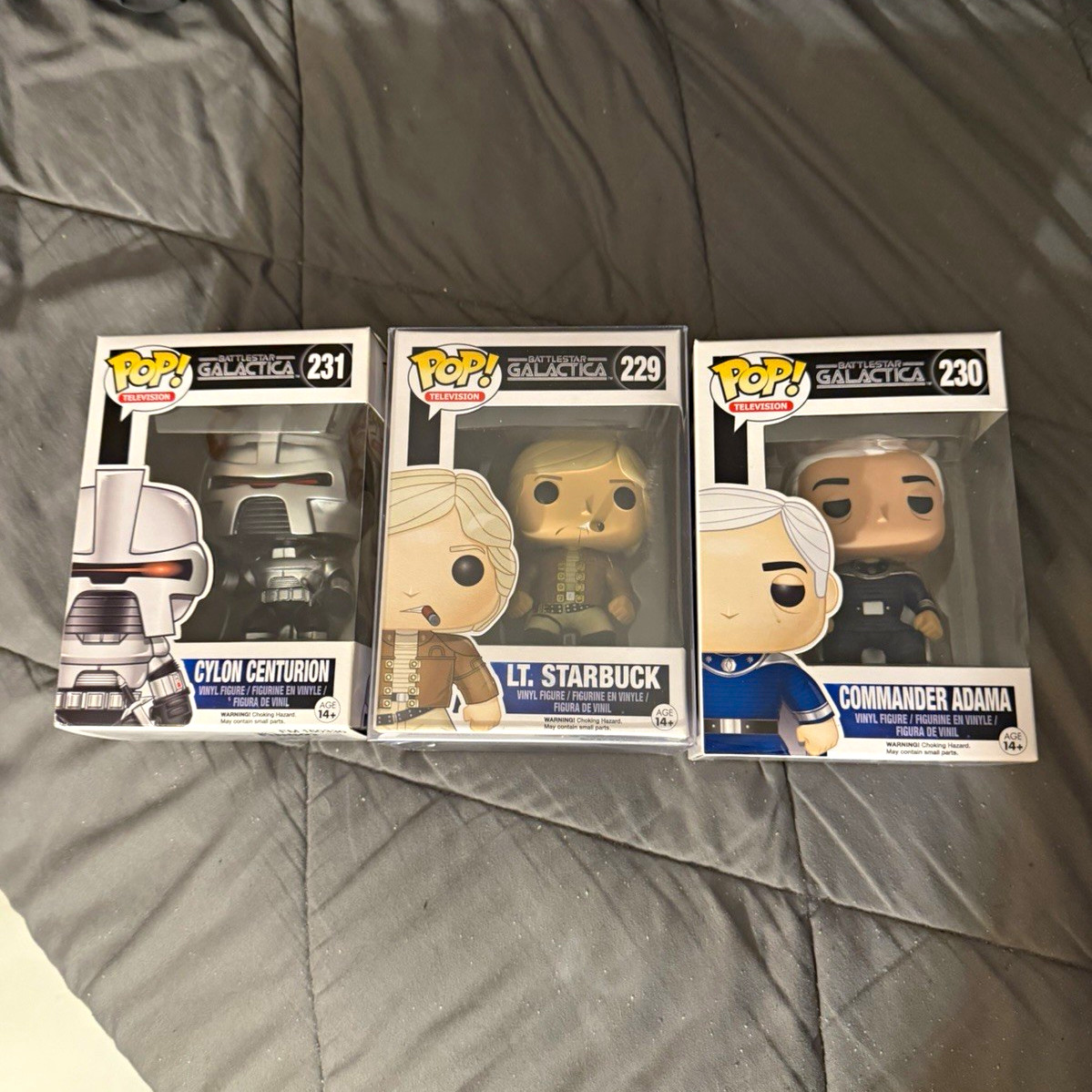 Funko Pop Battlestar Galactica Lot 3: Cylon , Starbuck , Adama BOX WEAR Damage