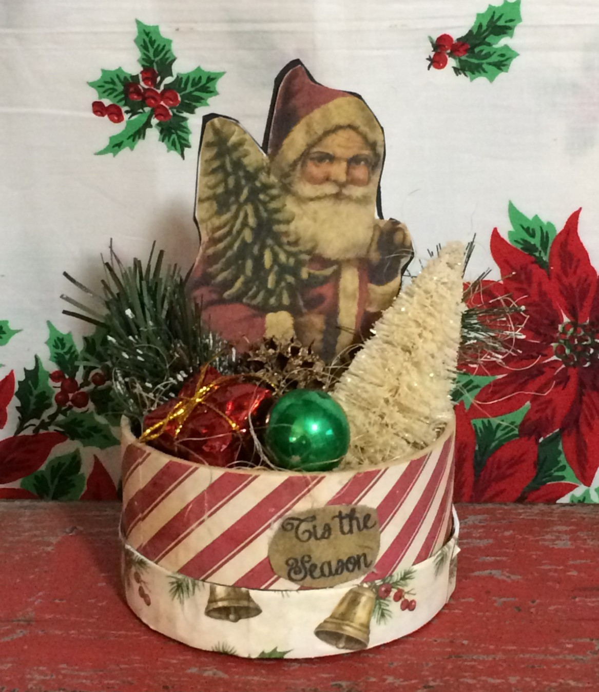 Primitive SANTA in a CHRISTMAS BOX - Handmade Holiday Decor